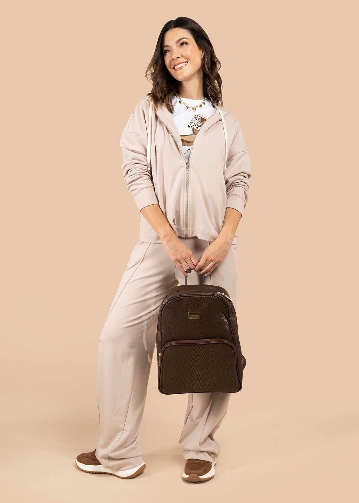 Buzo color camel con cremallera 105847