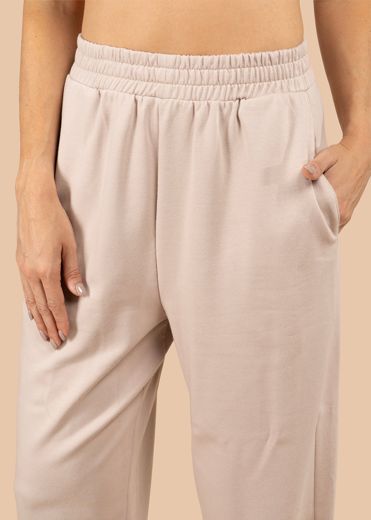Pantalón color camel con pretina elástica 105849