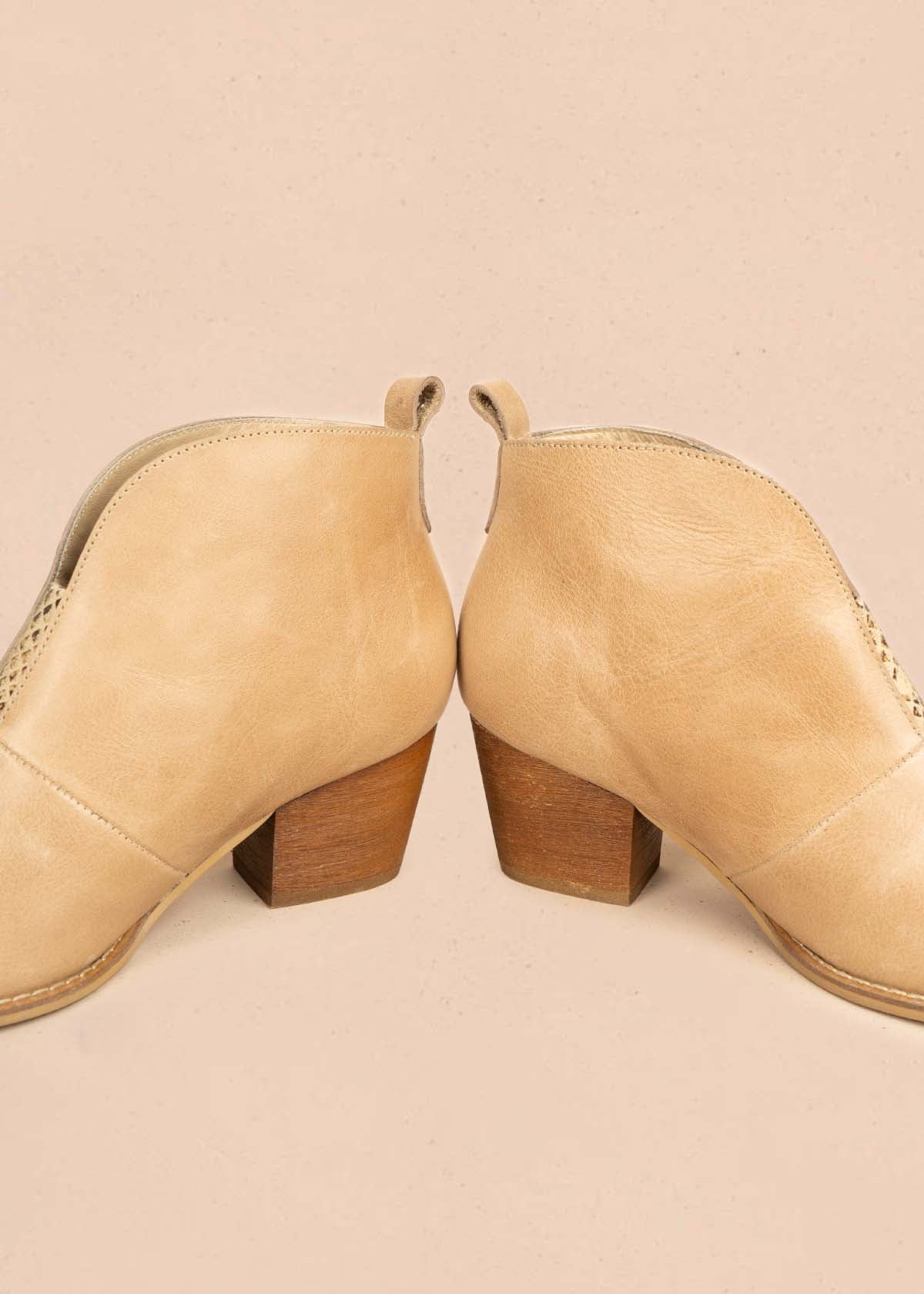 Botines en cuero color beige 105873