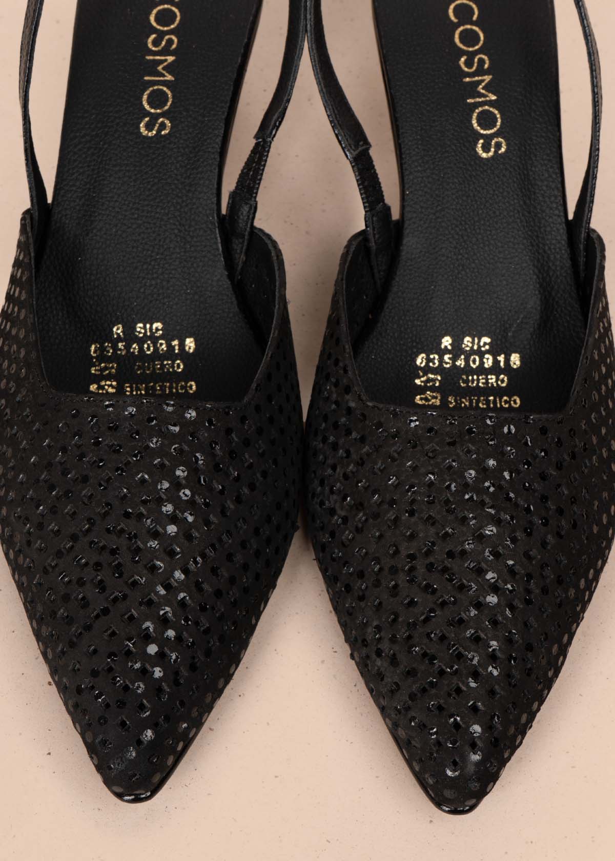 Tacones trabilla en cuero con folia color negro y tacón copa 105924