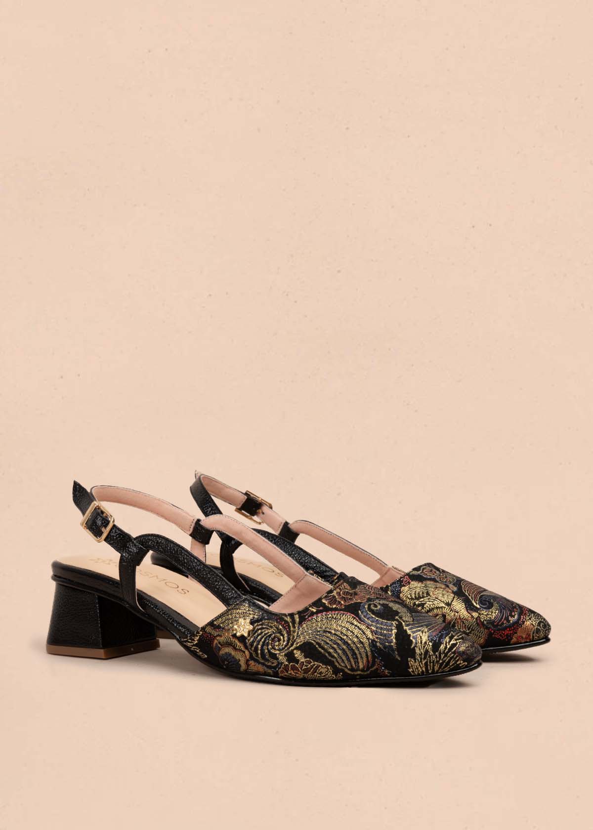 Trabilla en cuero negro con brocado ornamentado 105926