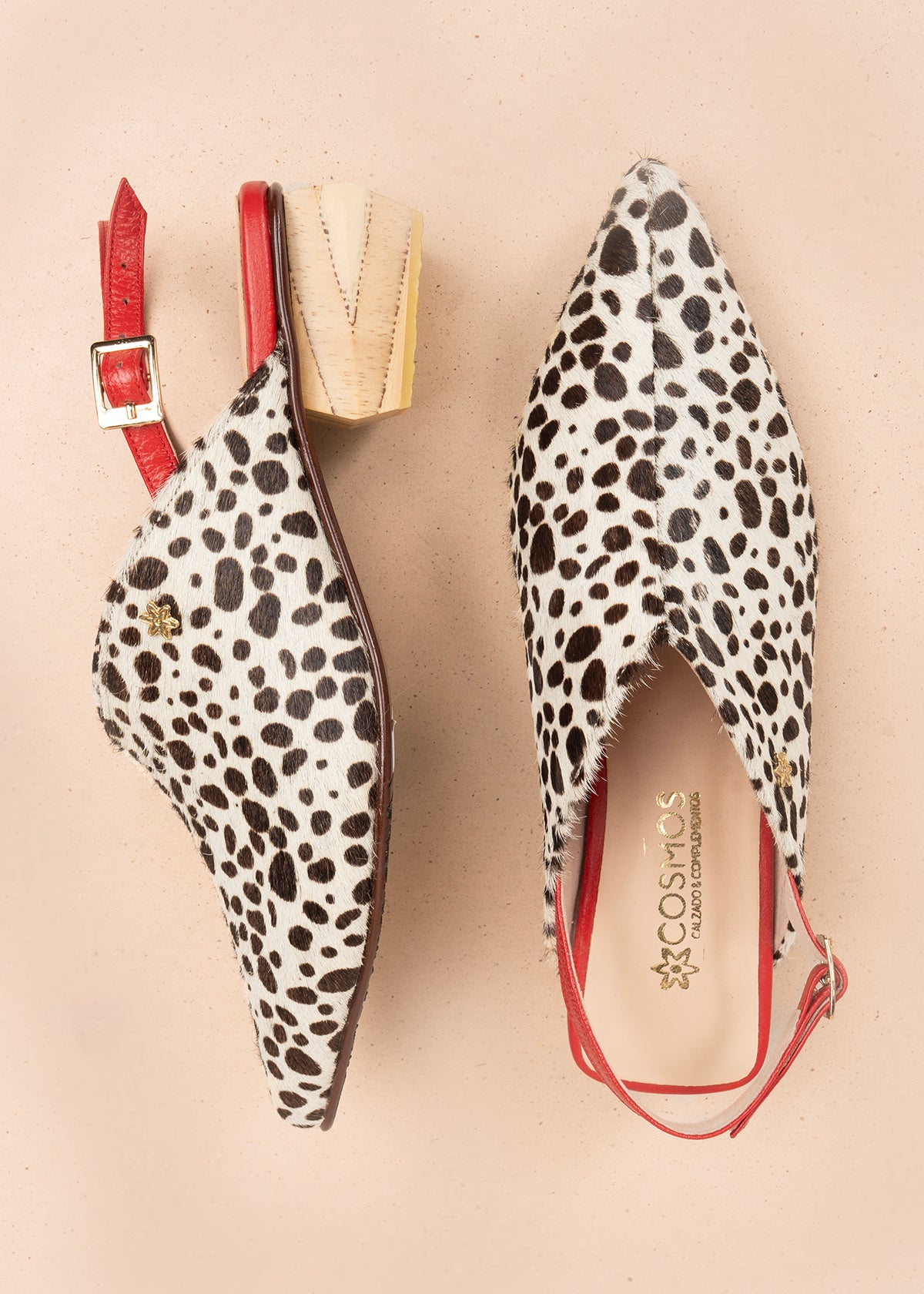 Trabilla en cuero color animal print con correa roja 105928