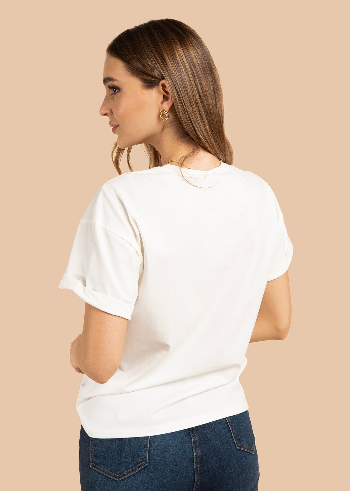 Camiseta color blanco con print de perro y detalle de corazón 105973