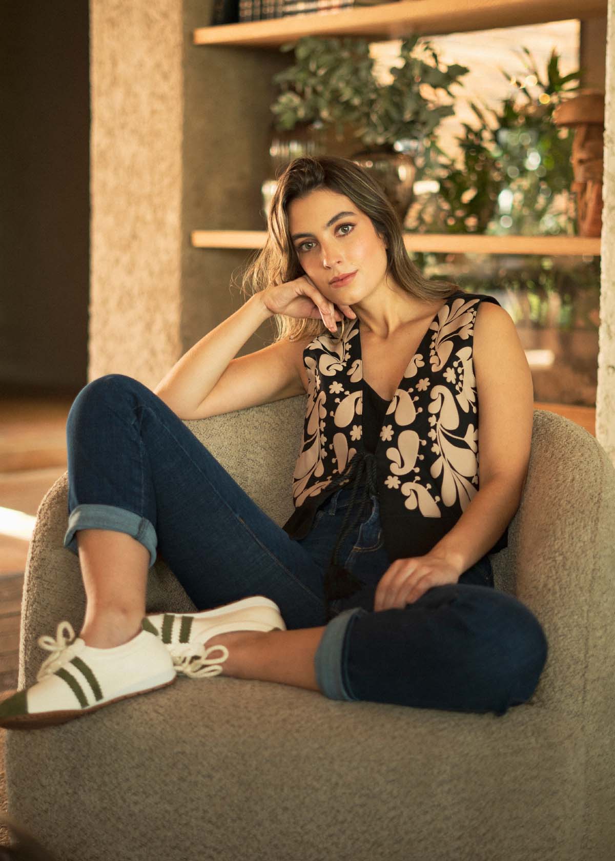 Deportivo en cuero color verde estilo clásico y doble franja lateral 106031