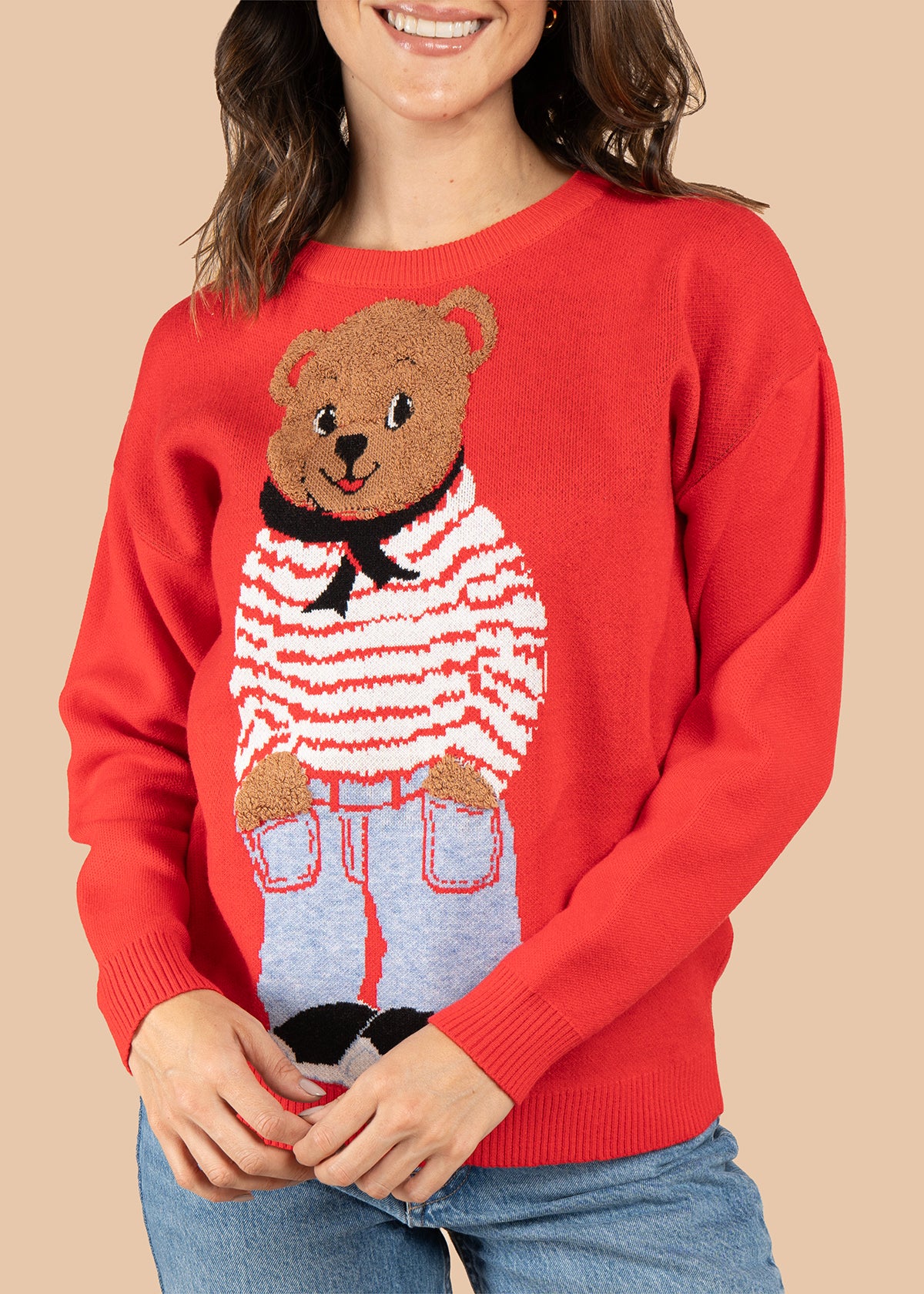 Buzo color rojo con estampado de oso 106065
