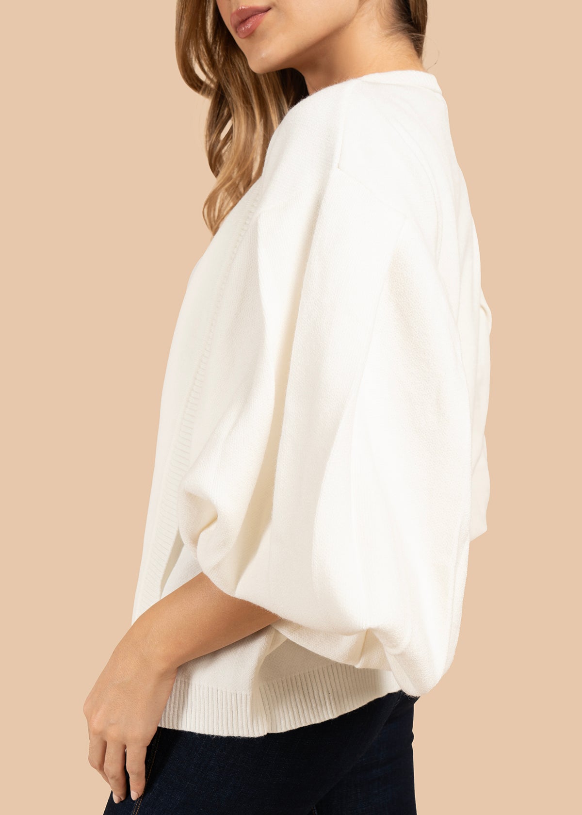 Saco color blanco con mangas globo 106066