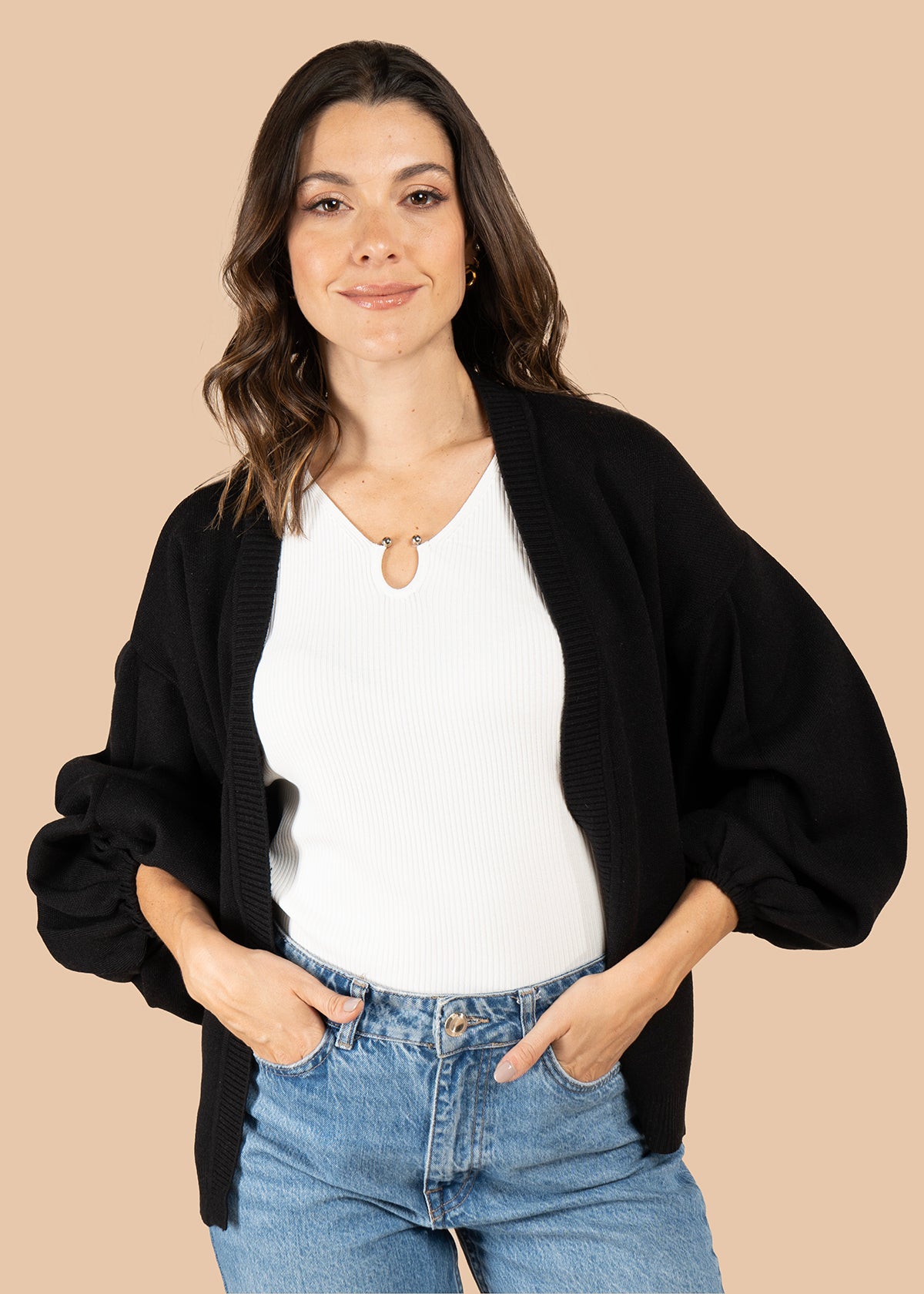 Saco color negro con mangas globo 106066