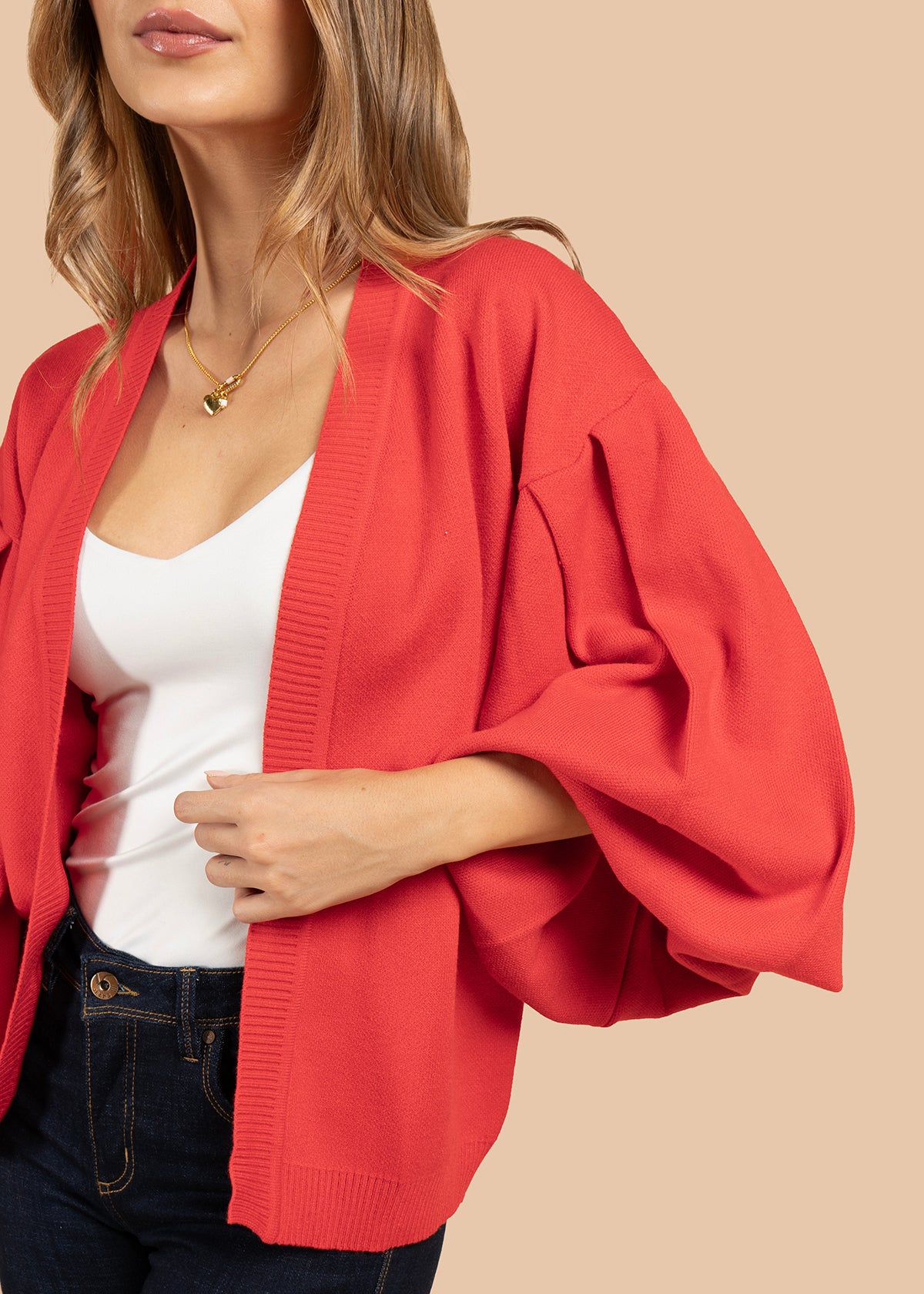 Saco color rojo con mangas globo 106066