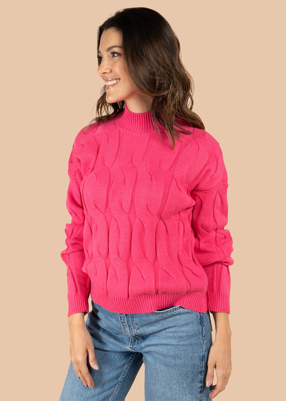 Buzo color fucsia con tejido trenzado 106068