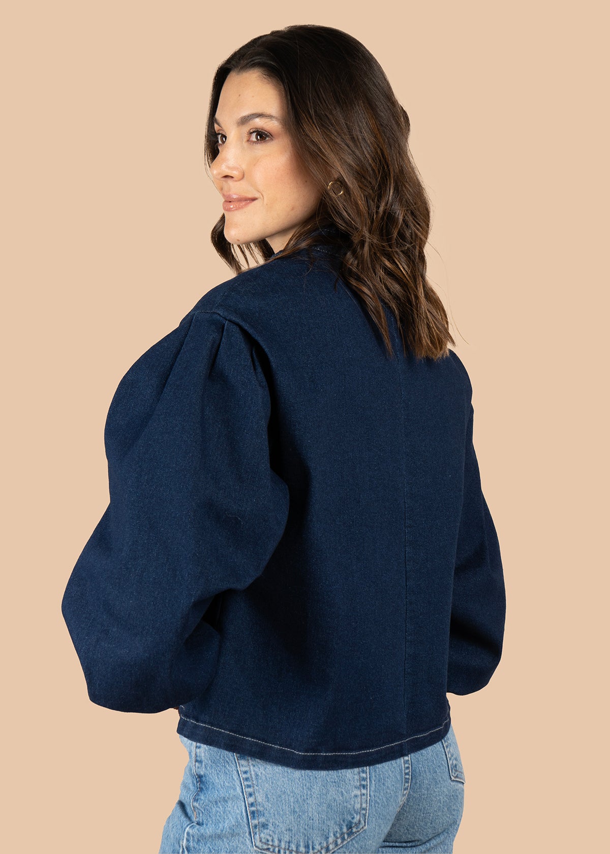 Chaqueta color azul con moños y manga globo 106069