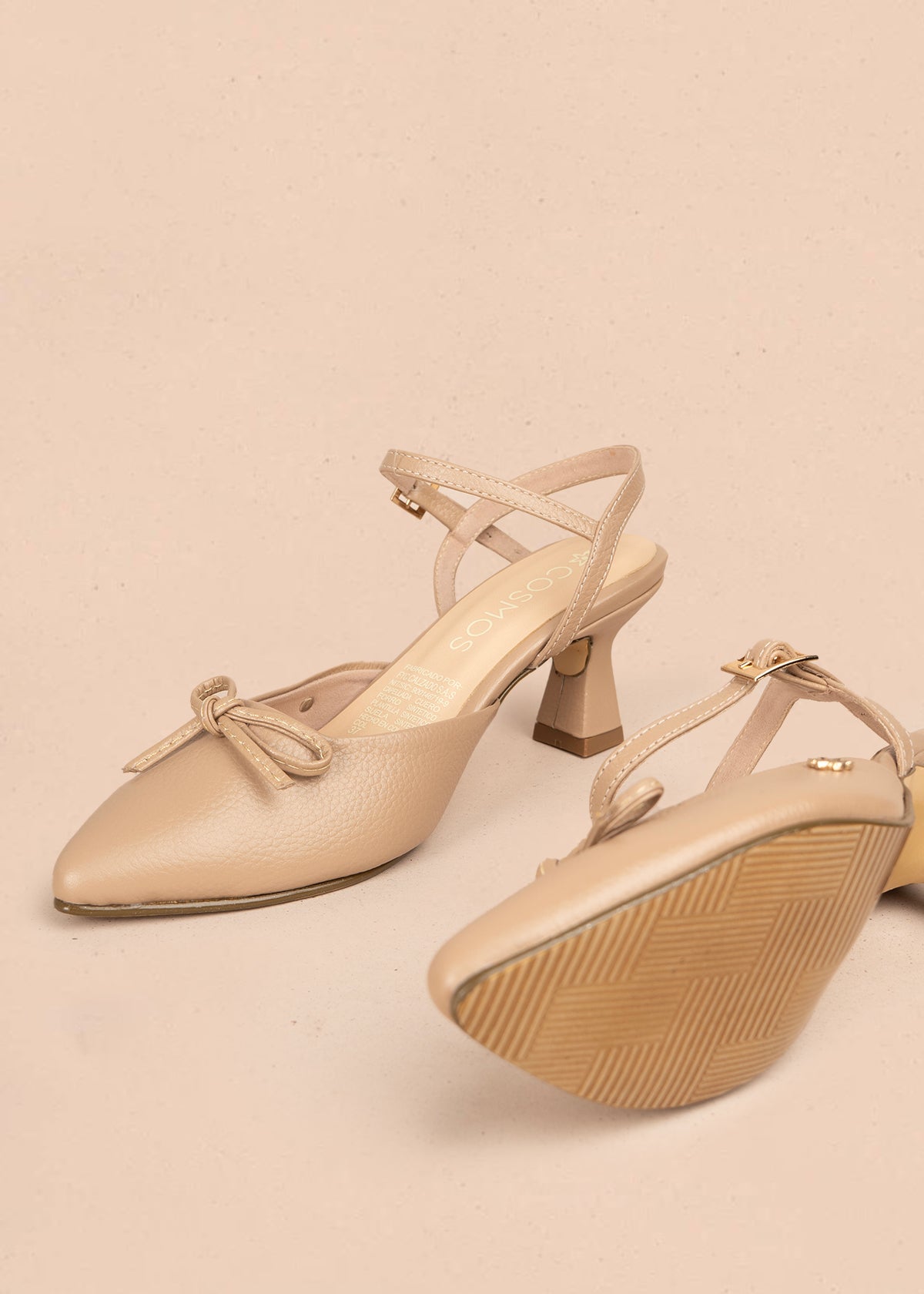 Tacones trabilla en cuero color camel con moño 106087