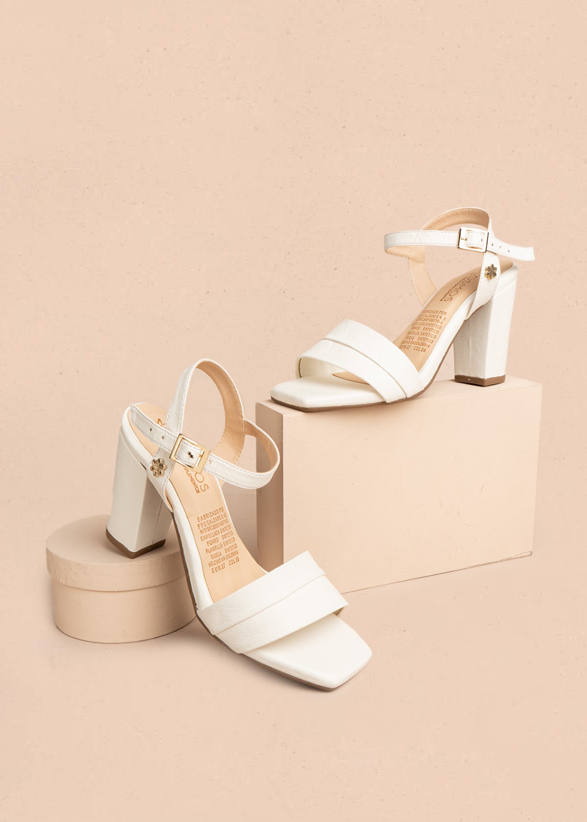 Sandalias altas color talco 106090