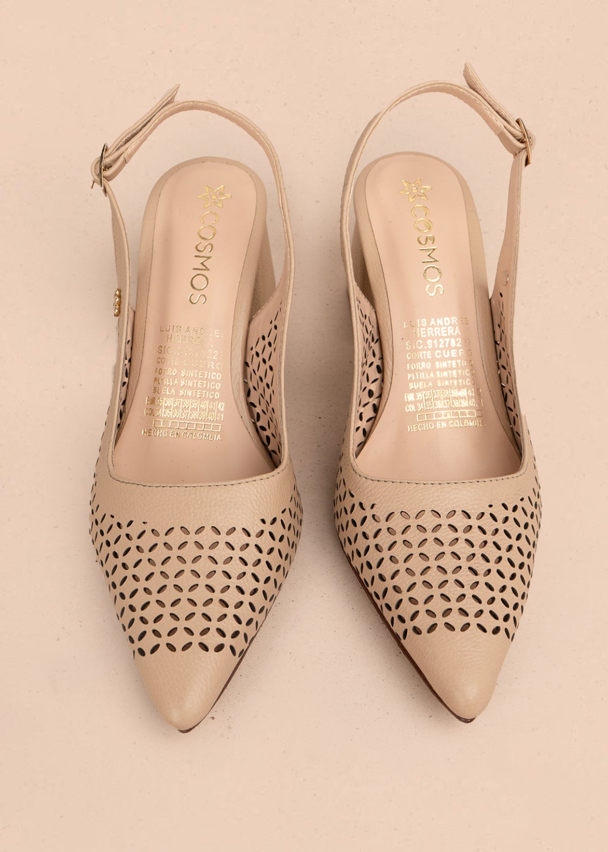 Trabilla en cuero color beige con perforaciones 106145