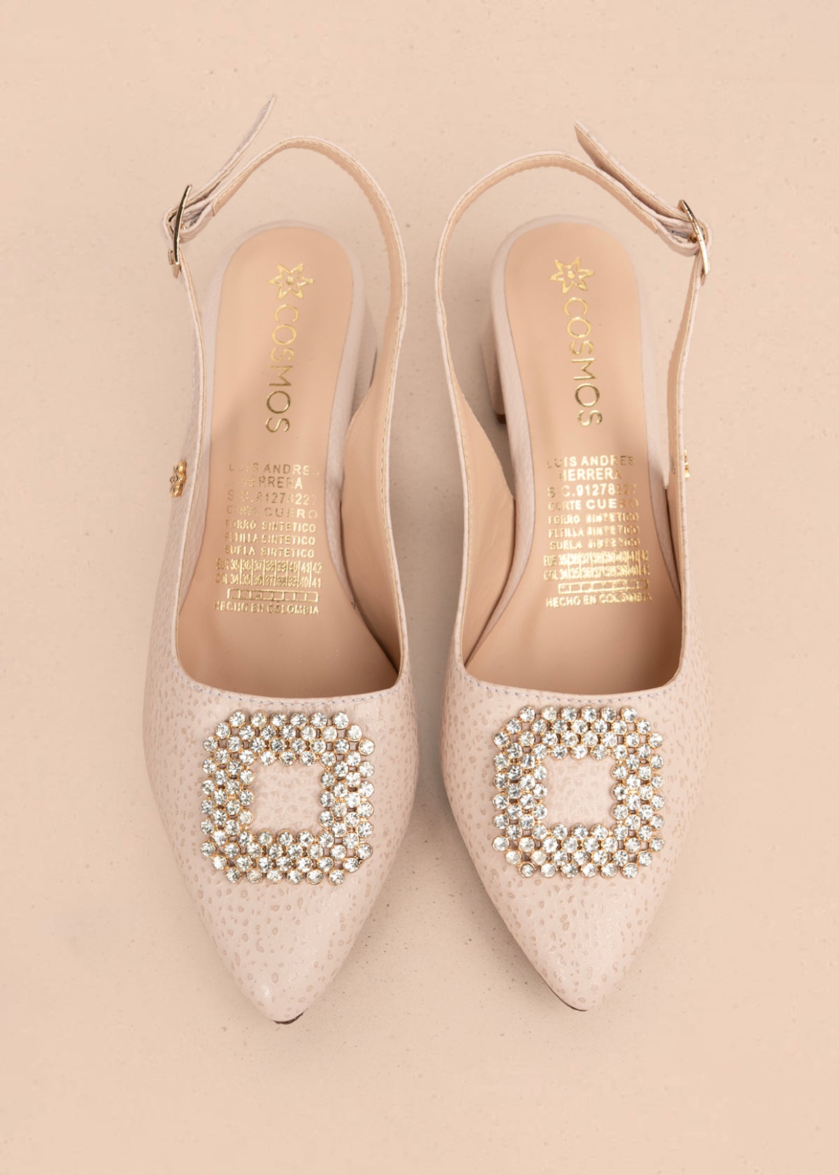 Tacones trabilla en cuero color nude con aplique de pedrería 106149