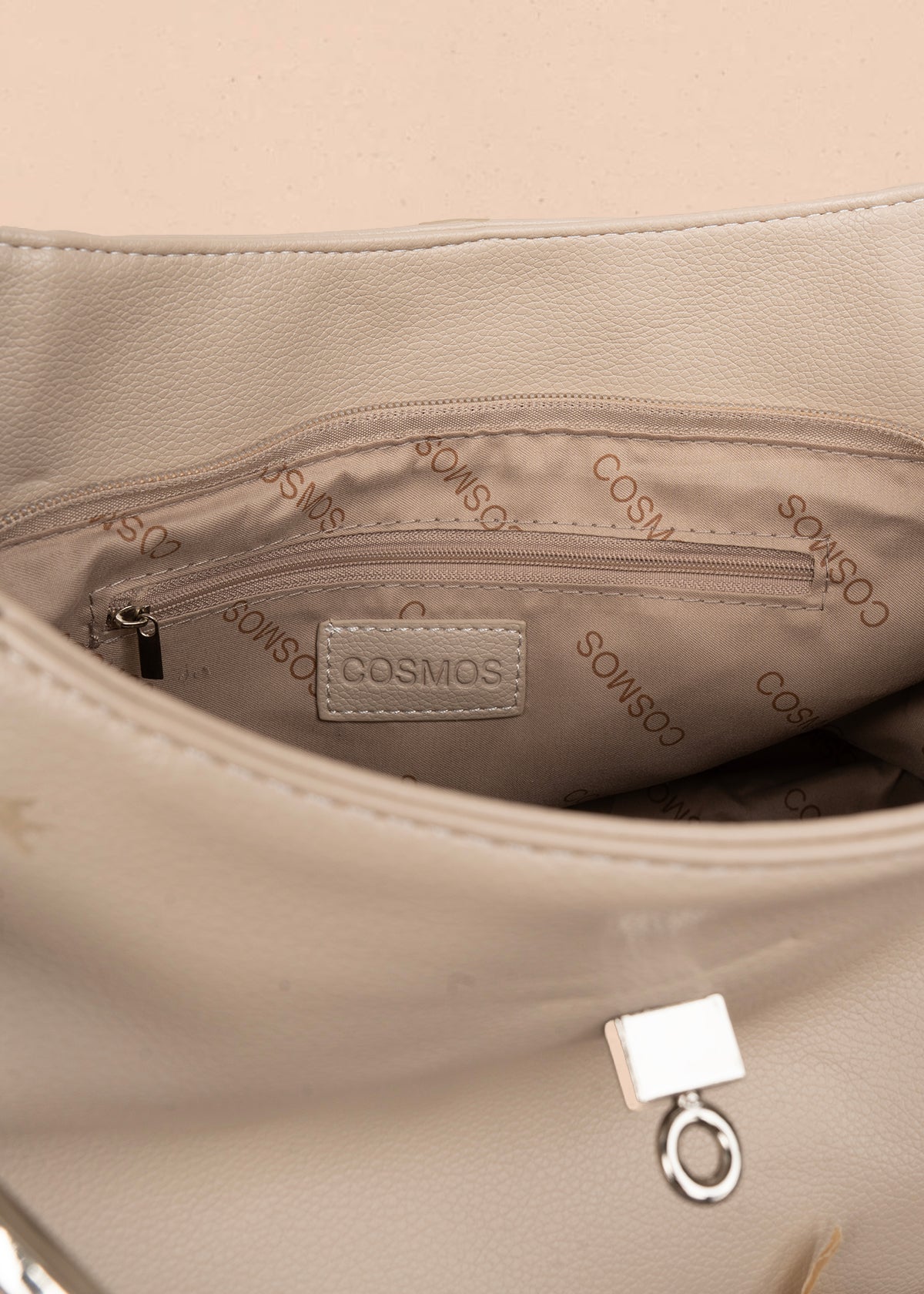 Bolso tipo shopping color beige con correa frontal 106182