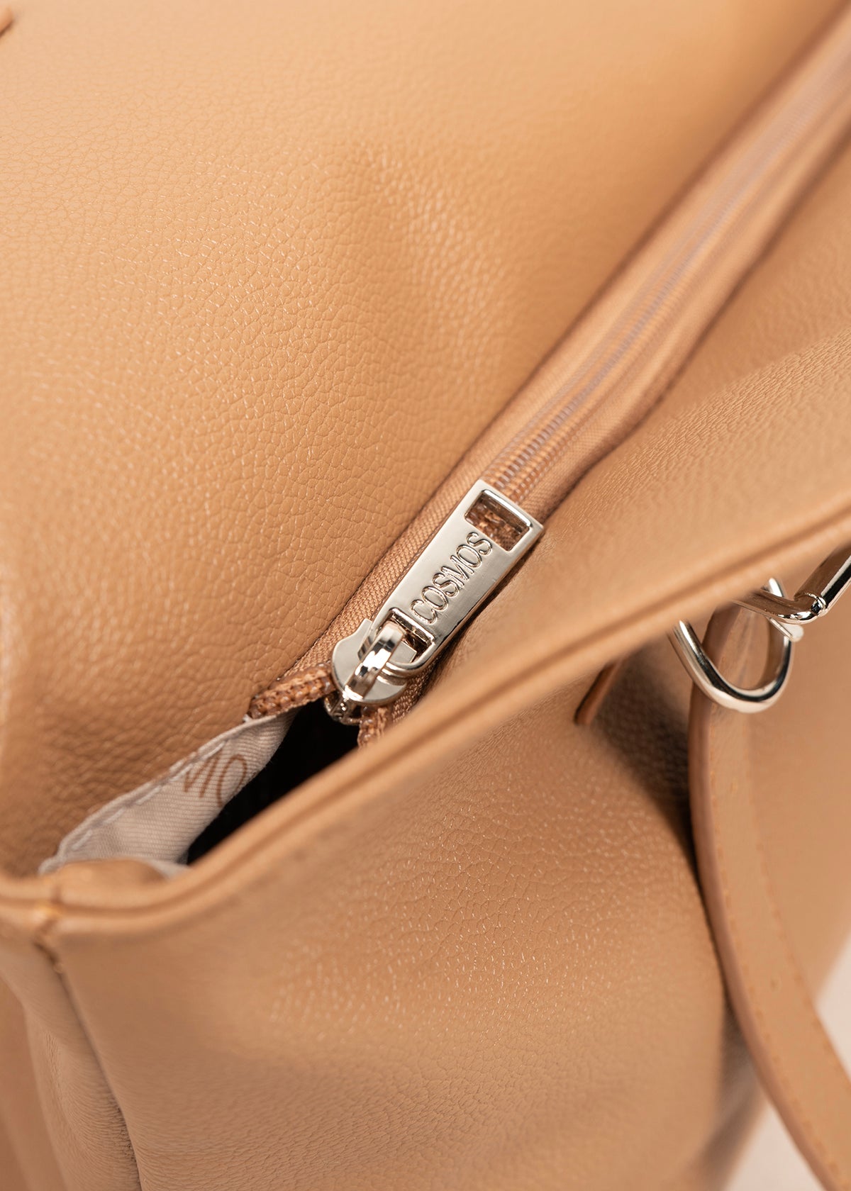 Bolso tipo shopping color miel texturizado 106183