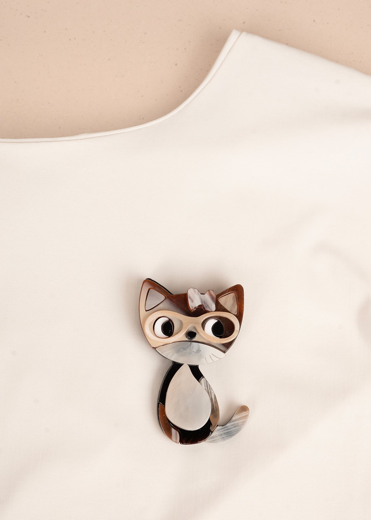 Prendedor de gato con gafas 106207