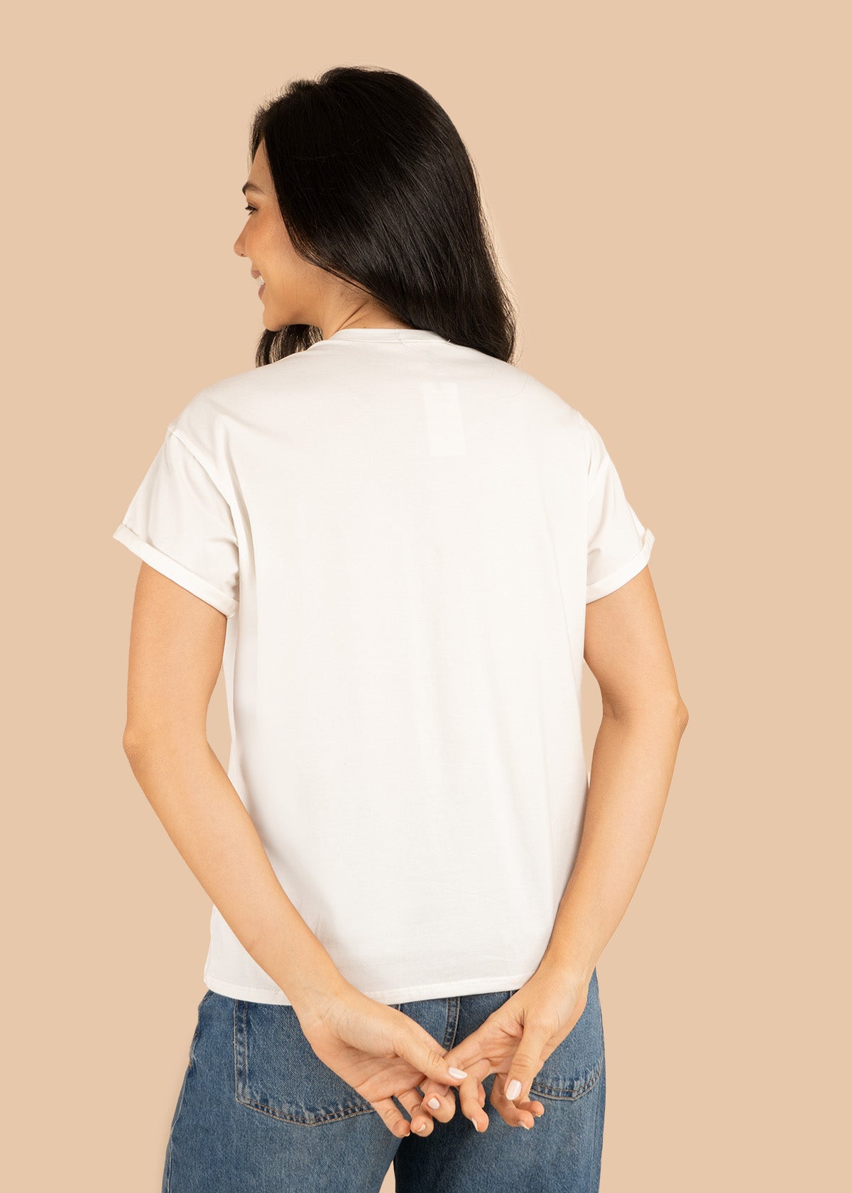 Camiseta color blanco con flores bordadas en crochet 106225