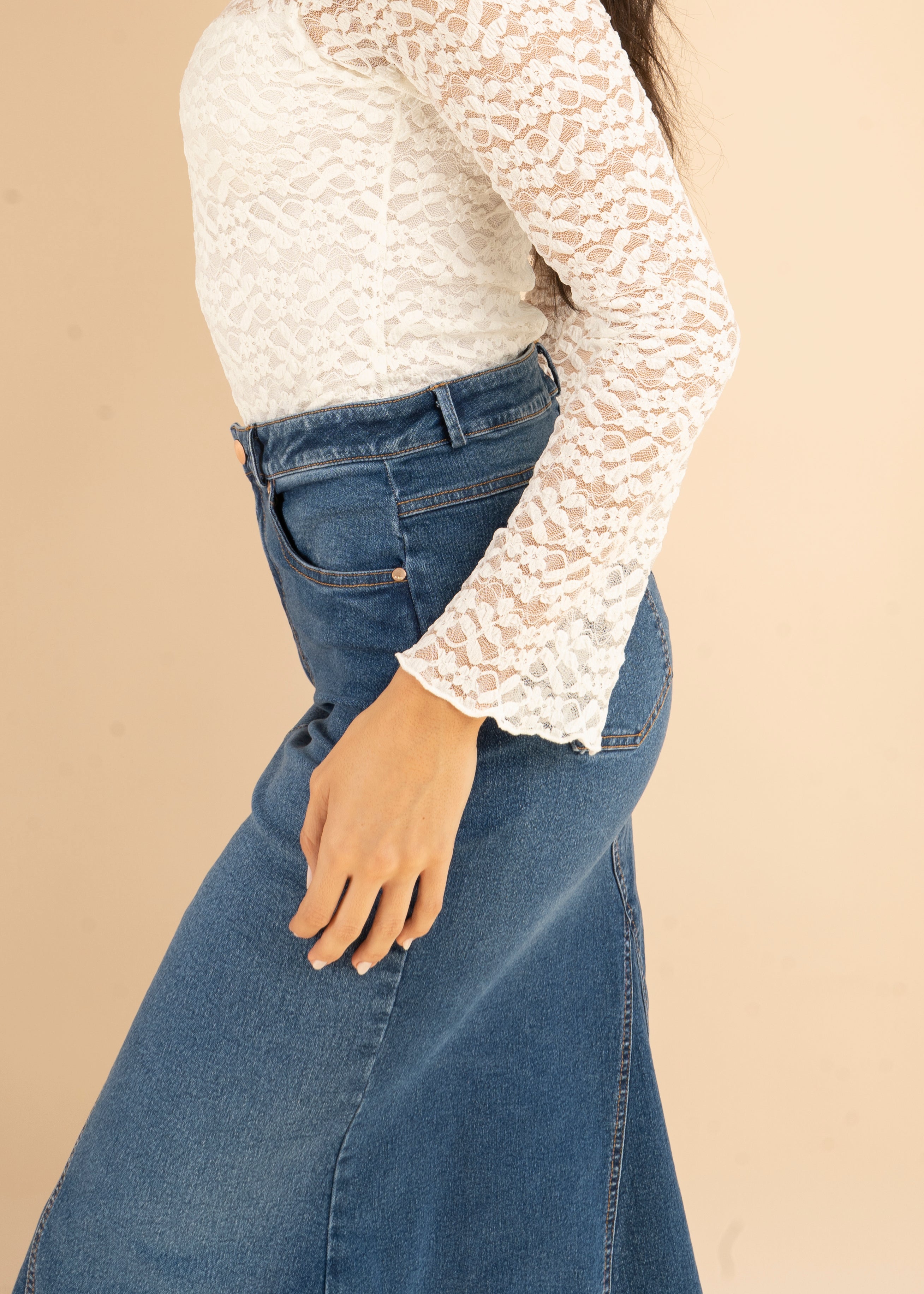 Falda color azul en denim indigo 106235