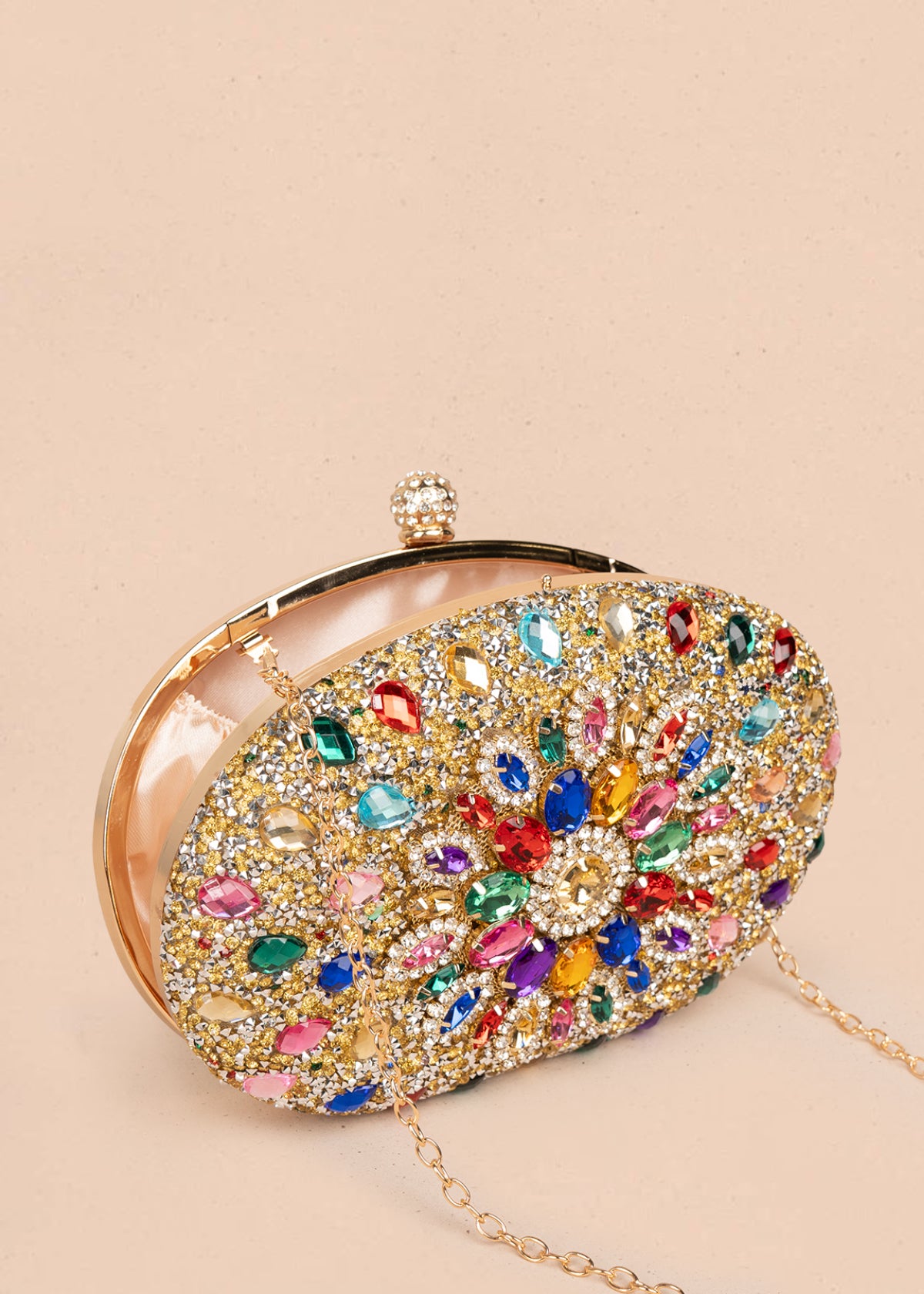 Bolso tipo bandolera con pedrería multicolor 106241