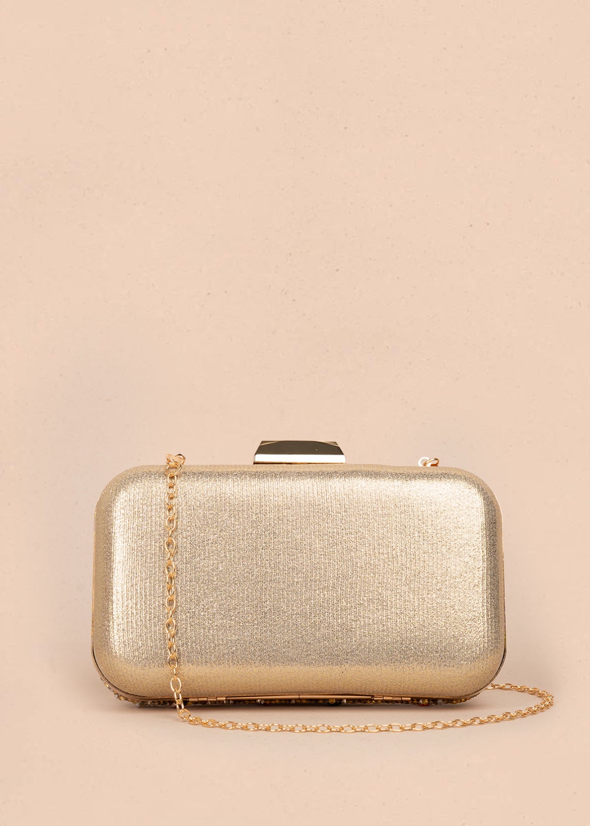 Bolso tipo bandolera con pedrería multicolor 106242
