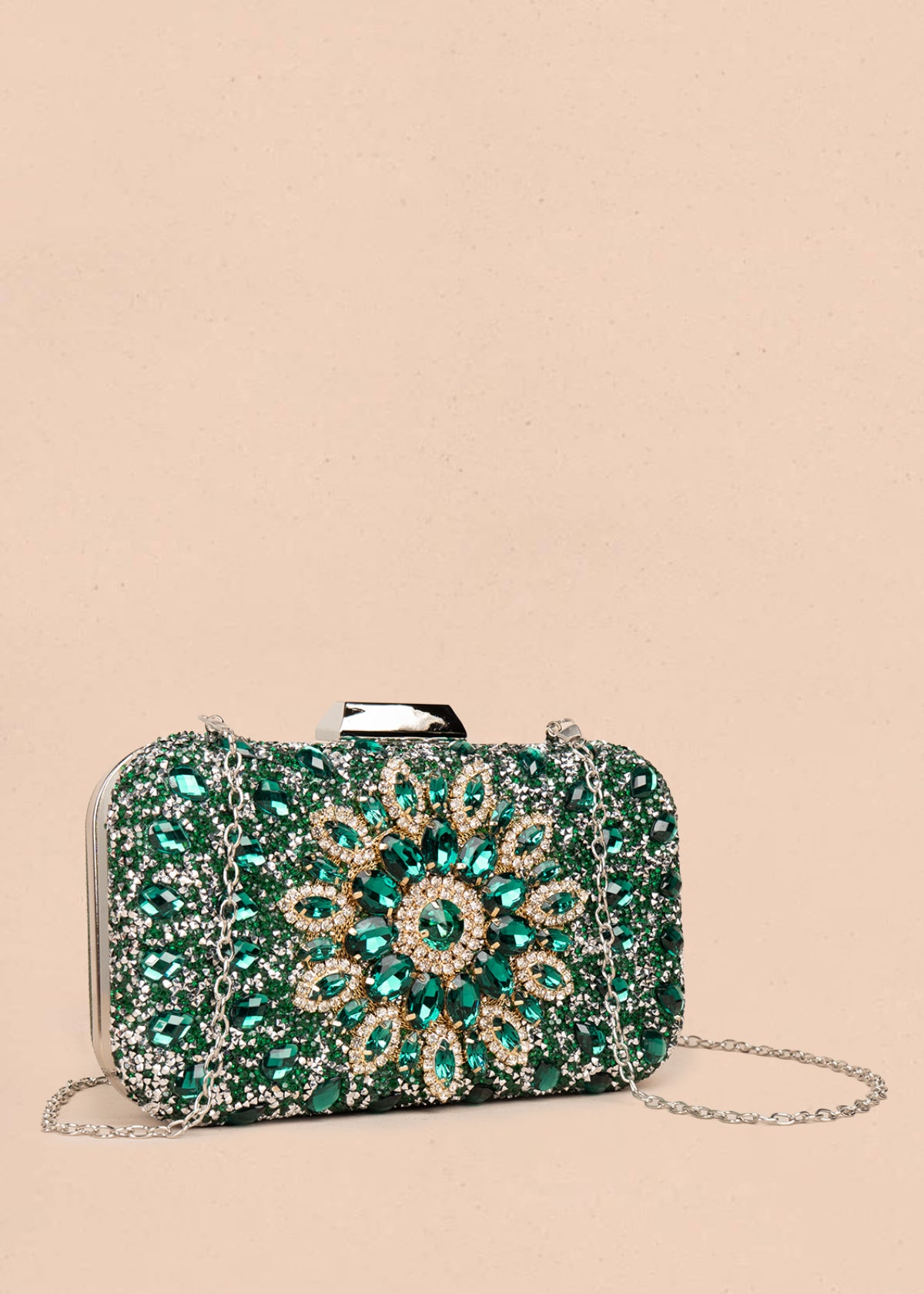 Bolso tipo bandolera color verde con pedrería 106242