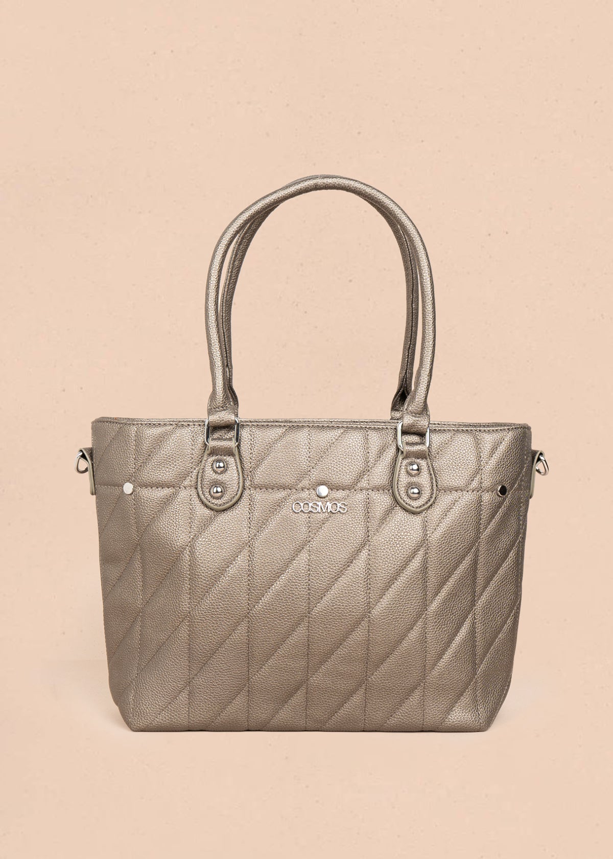 Bolso tipo shopping color plomo textura acolchada 106287