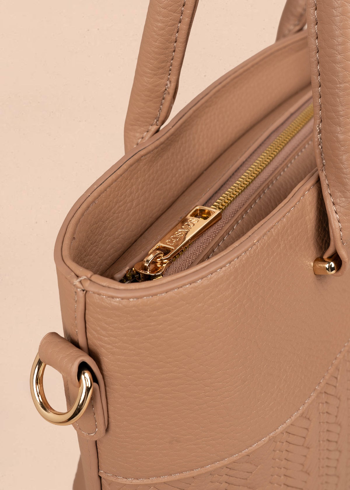 Bolso tipo shopping color camel con grabado tipo espiga 106289