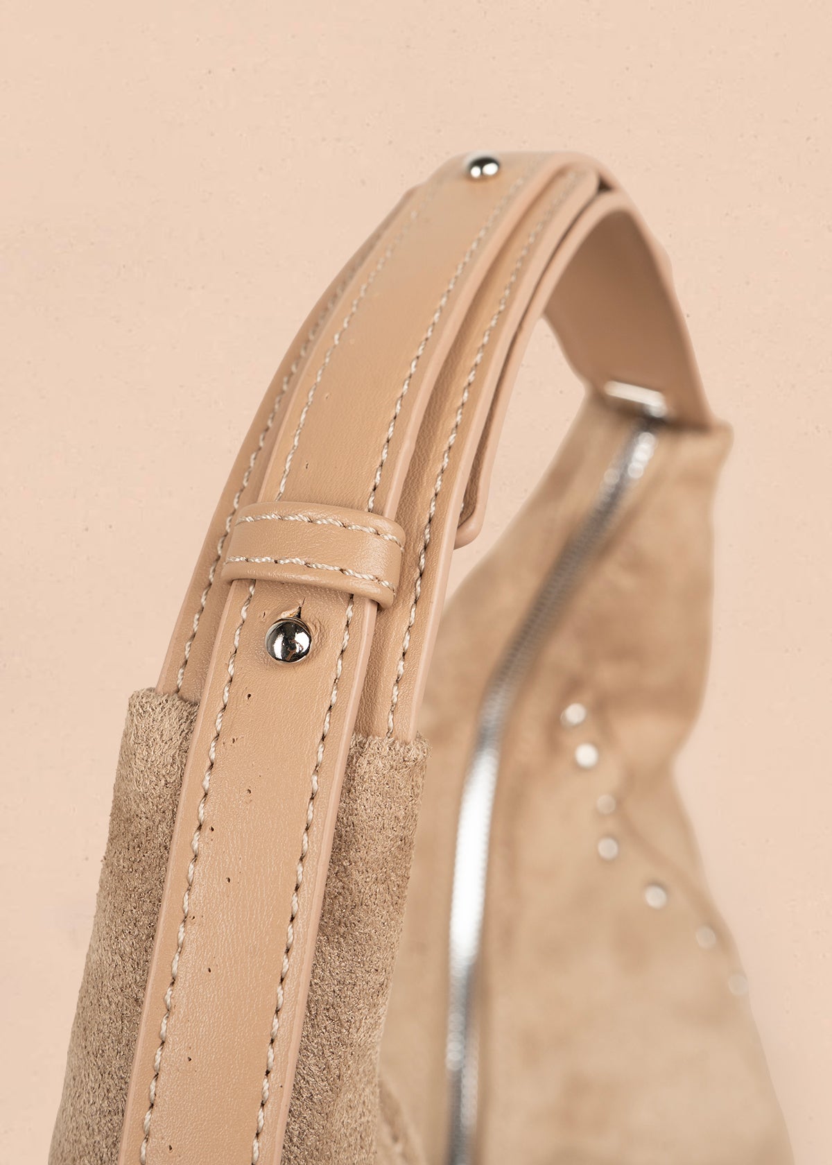 Bolso tipo shopping color beige con taches 106291