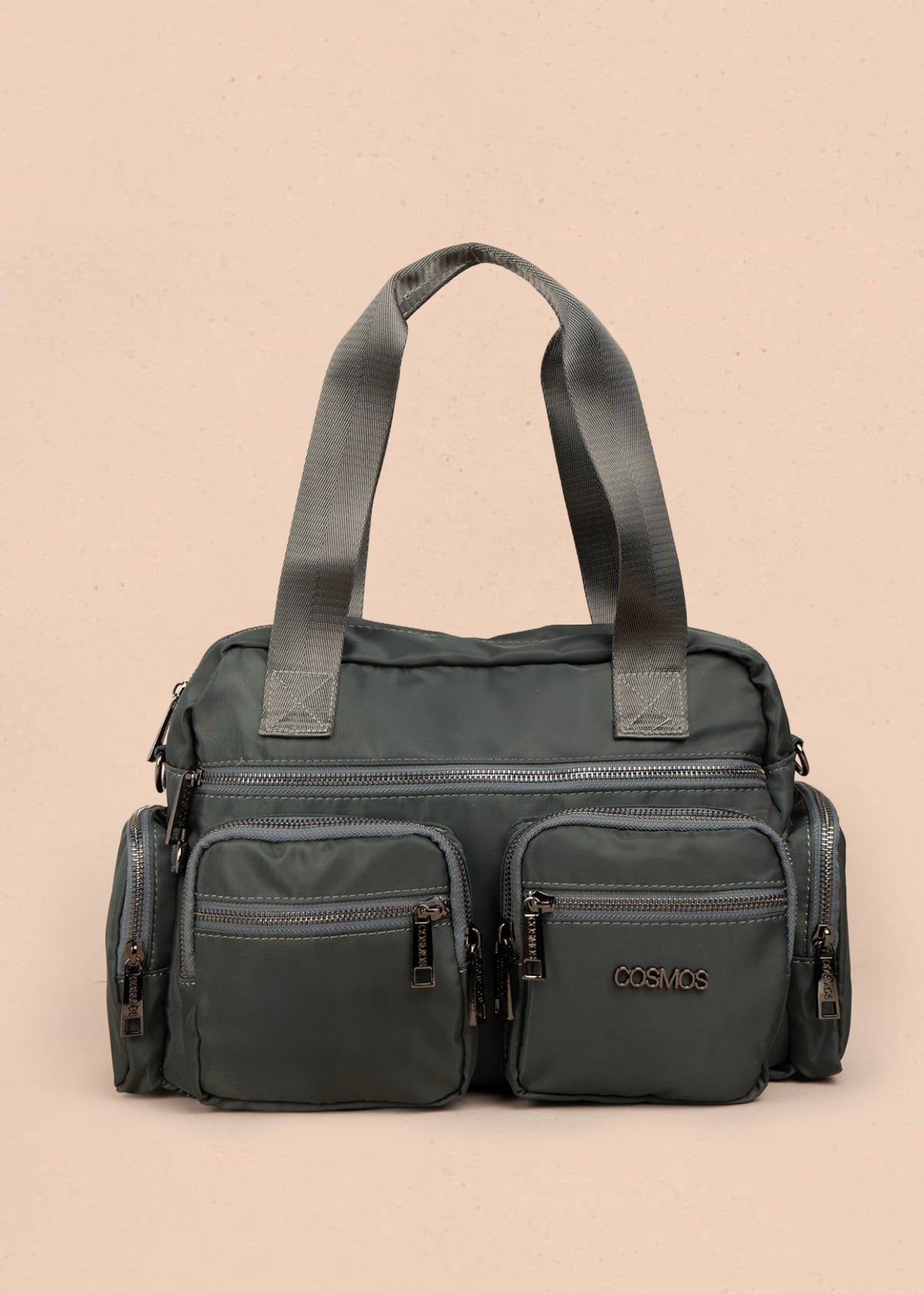 Bolso tipo cartera color verde con bolsillos frontales y laterales 106293