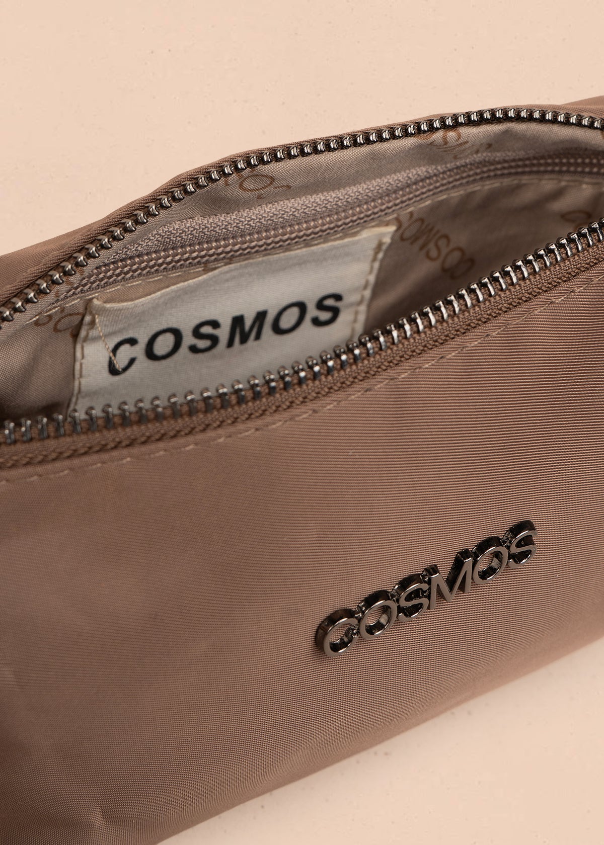 Cosmetiquera color chocolate en textil 106295