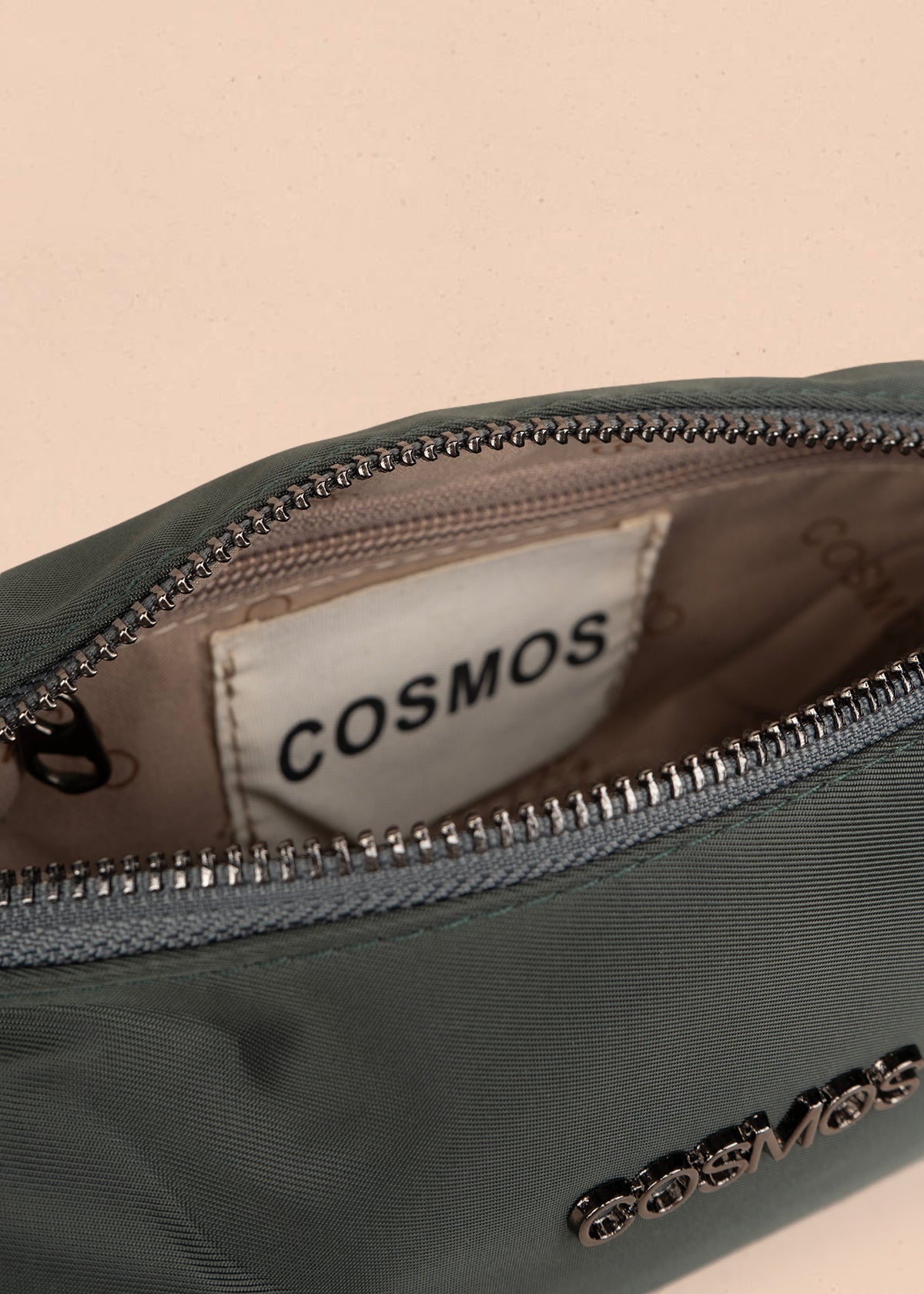 Cosmetiquera color verde en textil 106295