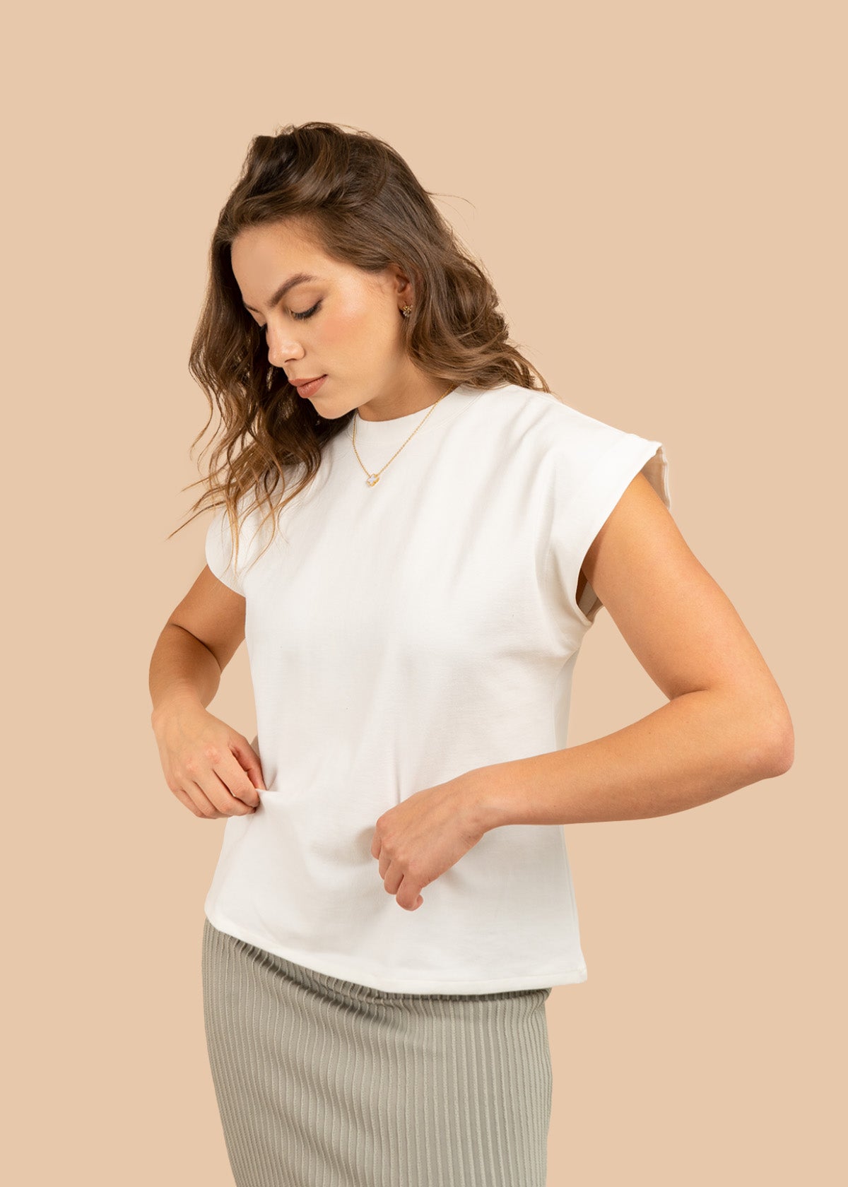Camiseta color blanco fondo entero y manga corta 106315