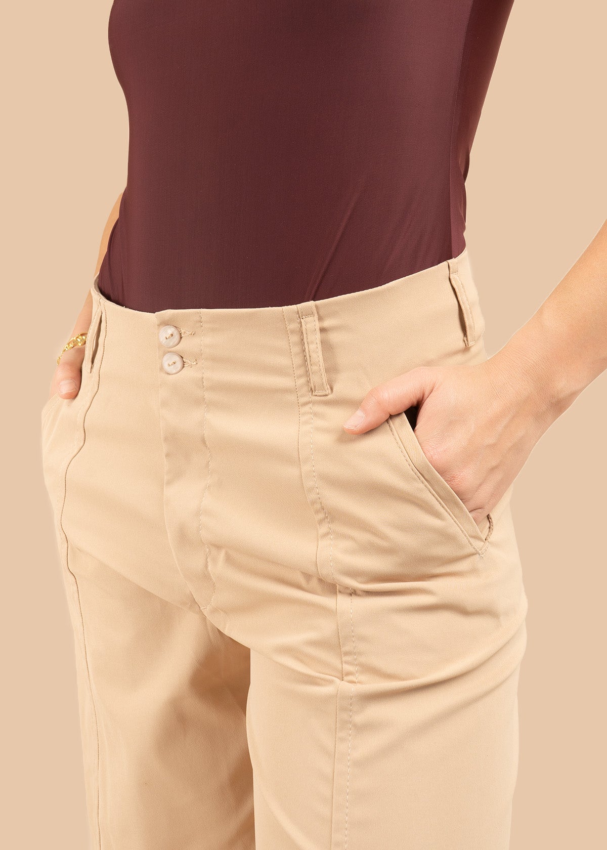 Pantalón color caqui bota ancha 106317
