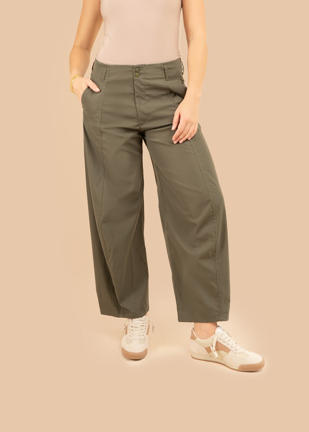 Pantalón color verde bota ancha 106317