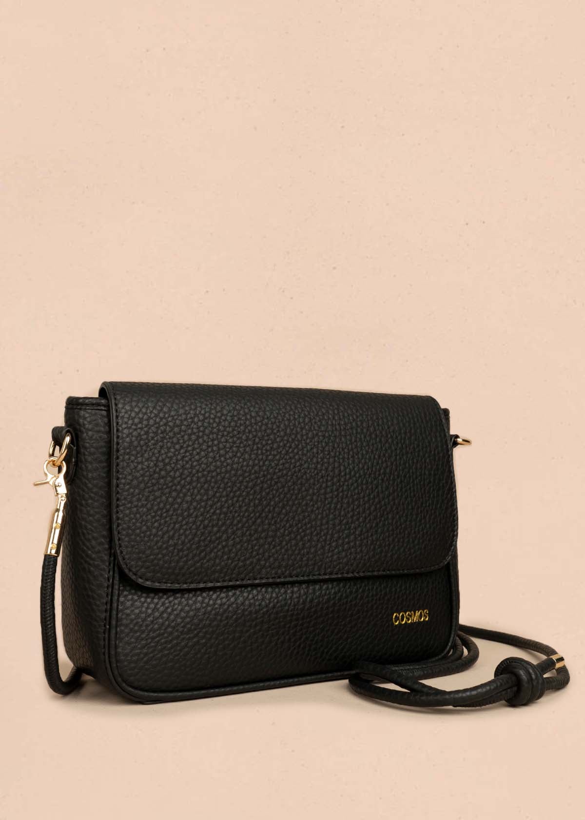 Bolso manos libres color negro texturizado 106325