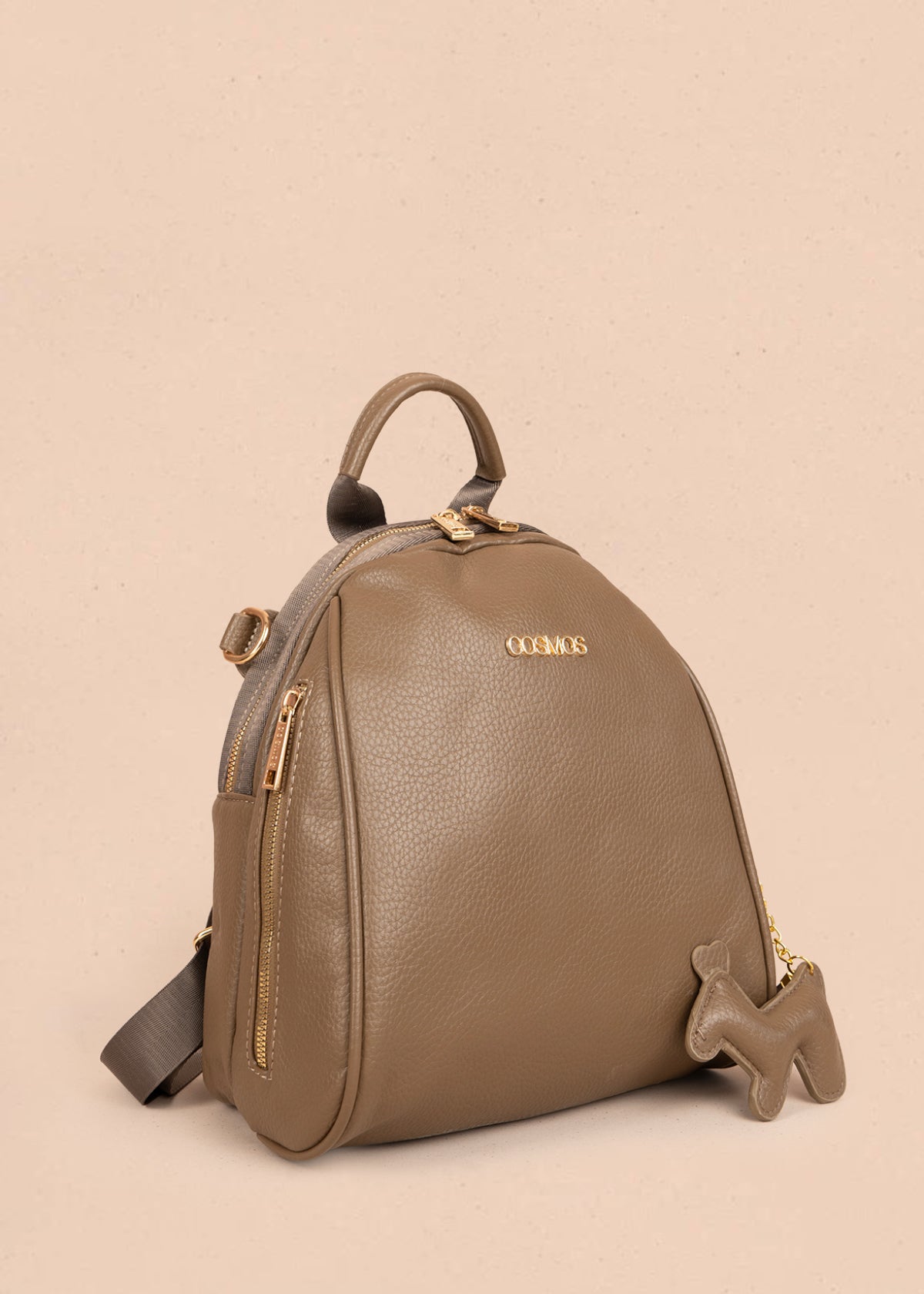 Morral en color chocolate con detalle de llavero 106326