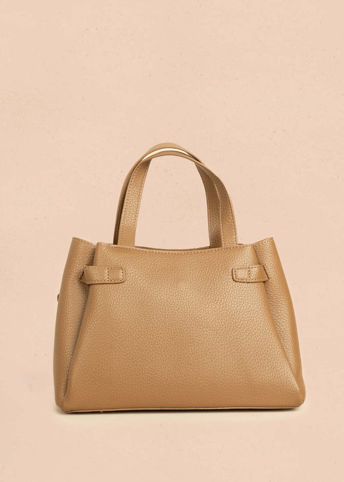 Cartera color café con aplique tipo cinturón y pañoleta 106327