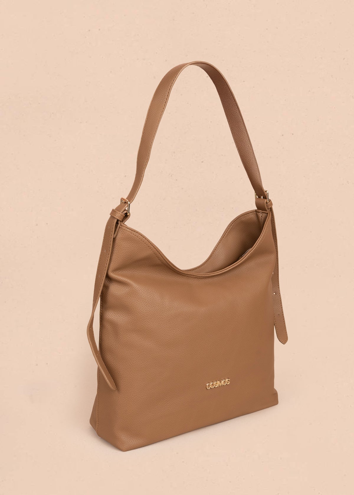 Bolso tipo shopping color café texturizado y silueta hobo 106335
