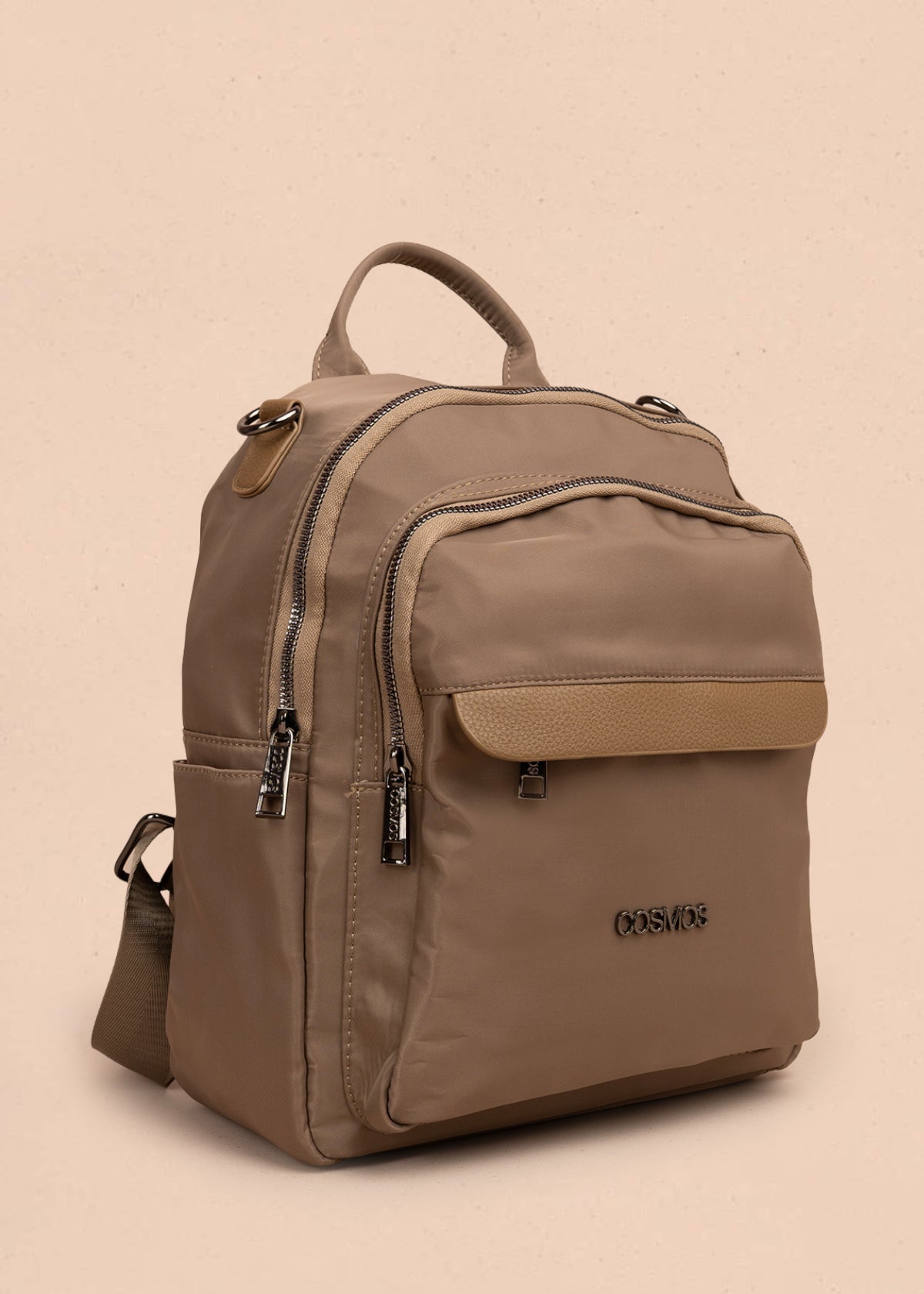 Morral color caqui con bolsillos frontales y acabado liso 106338