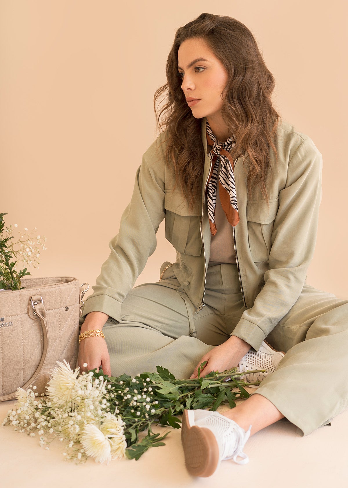 Pantalón color verde bota recta 106351