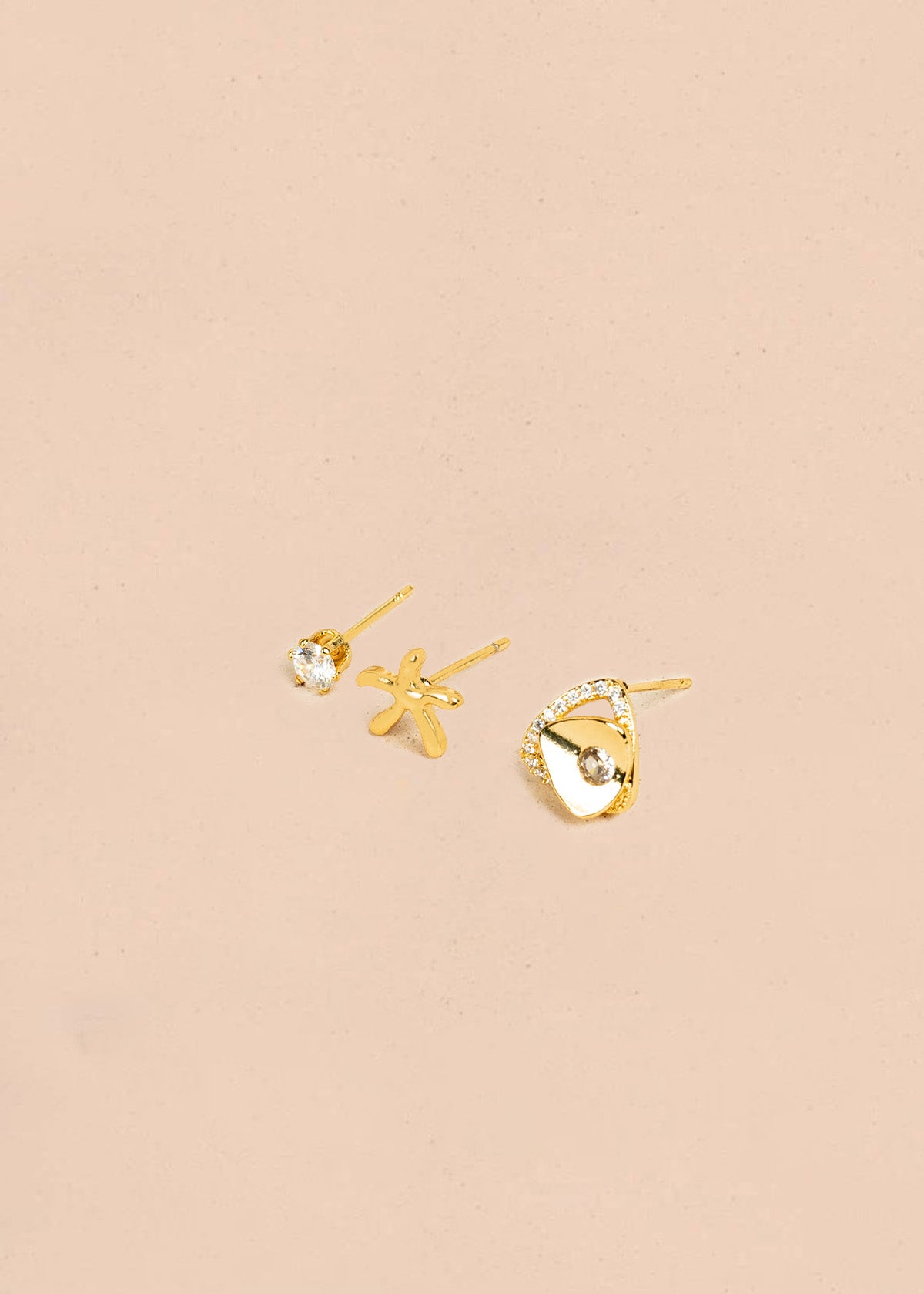 Set x3 aretes color dorado estrella y piedras 106357