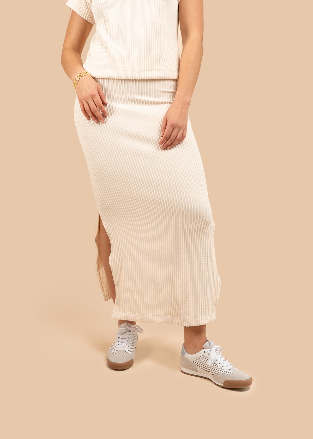 Falda color beige con tejido acanalado 106386