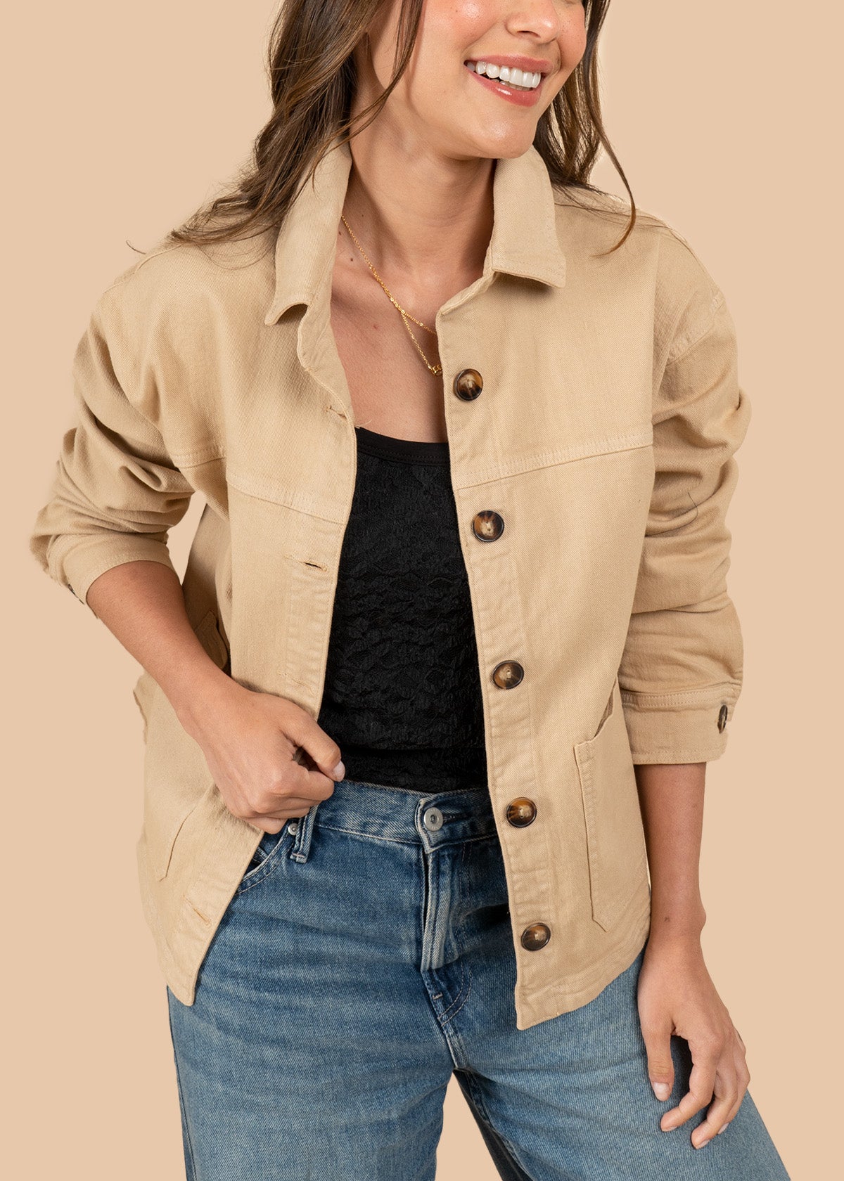 Chaqueta color camel con botones 106394