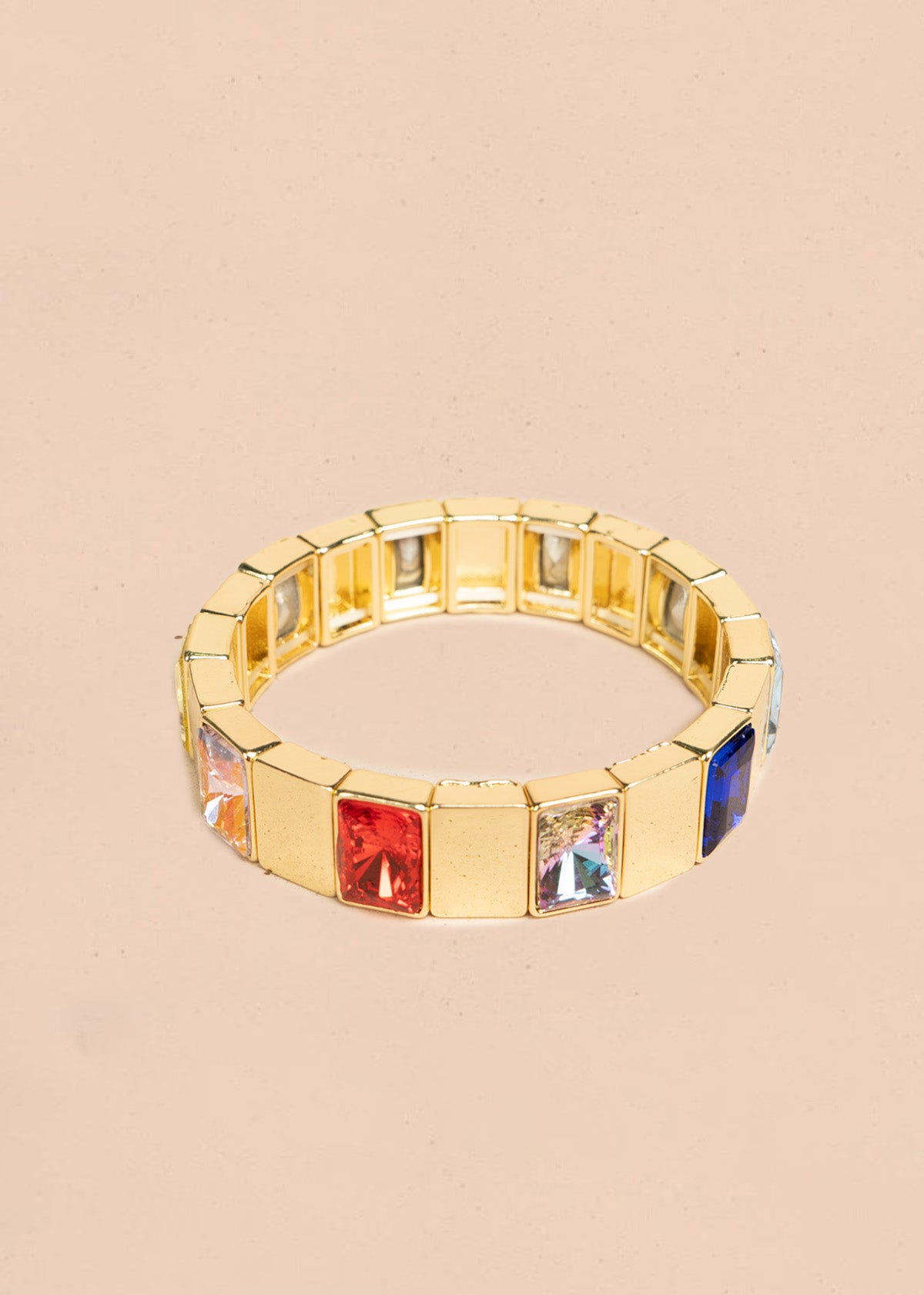 Pulsera color dorado con cristales rectangulares multicolor 106399