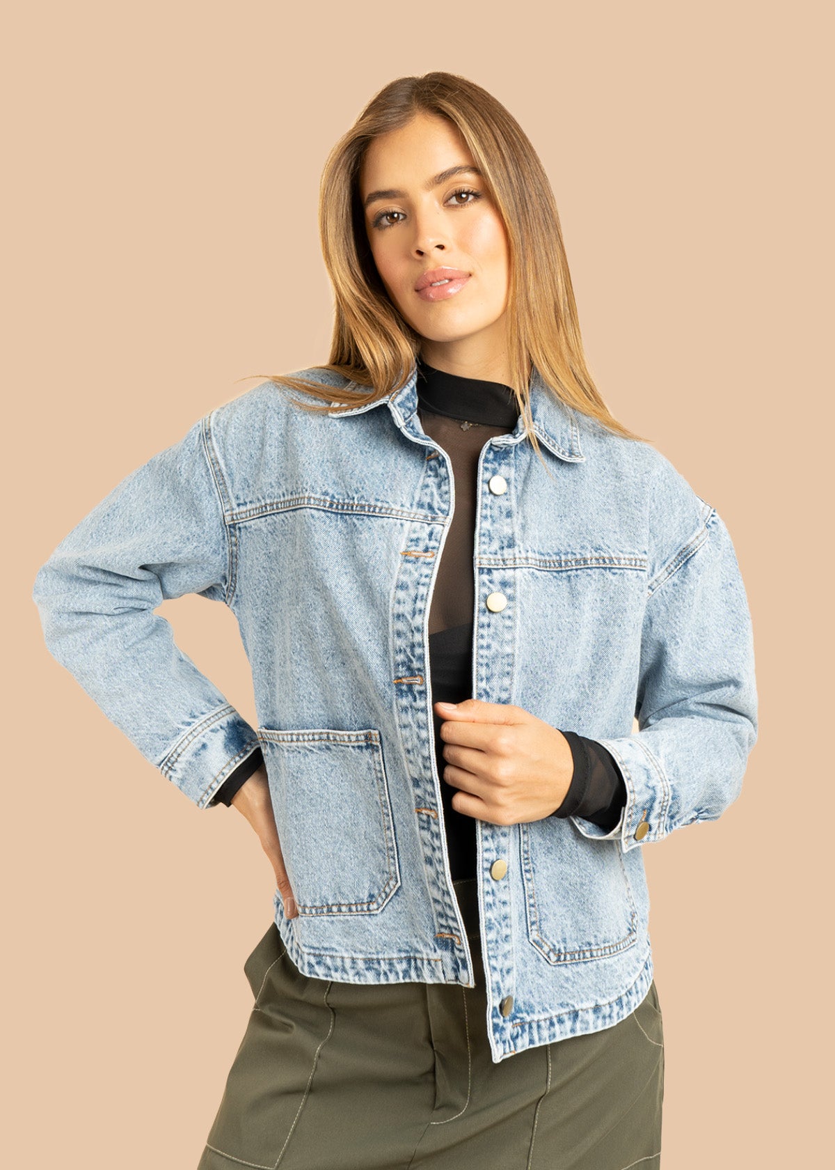 Chaqueta color azul tipo trucker 106425