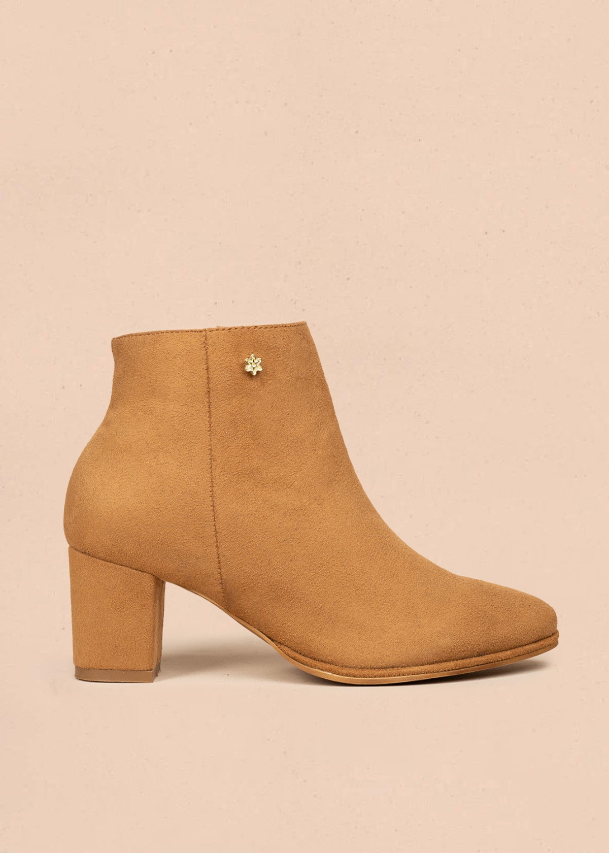 Botines color miel de gamuza sintética con cierre lateral 106435