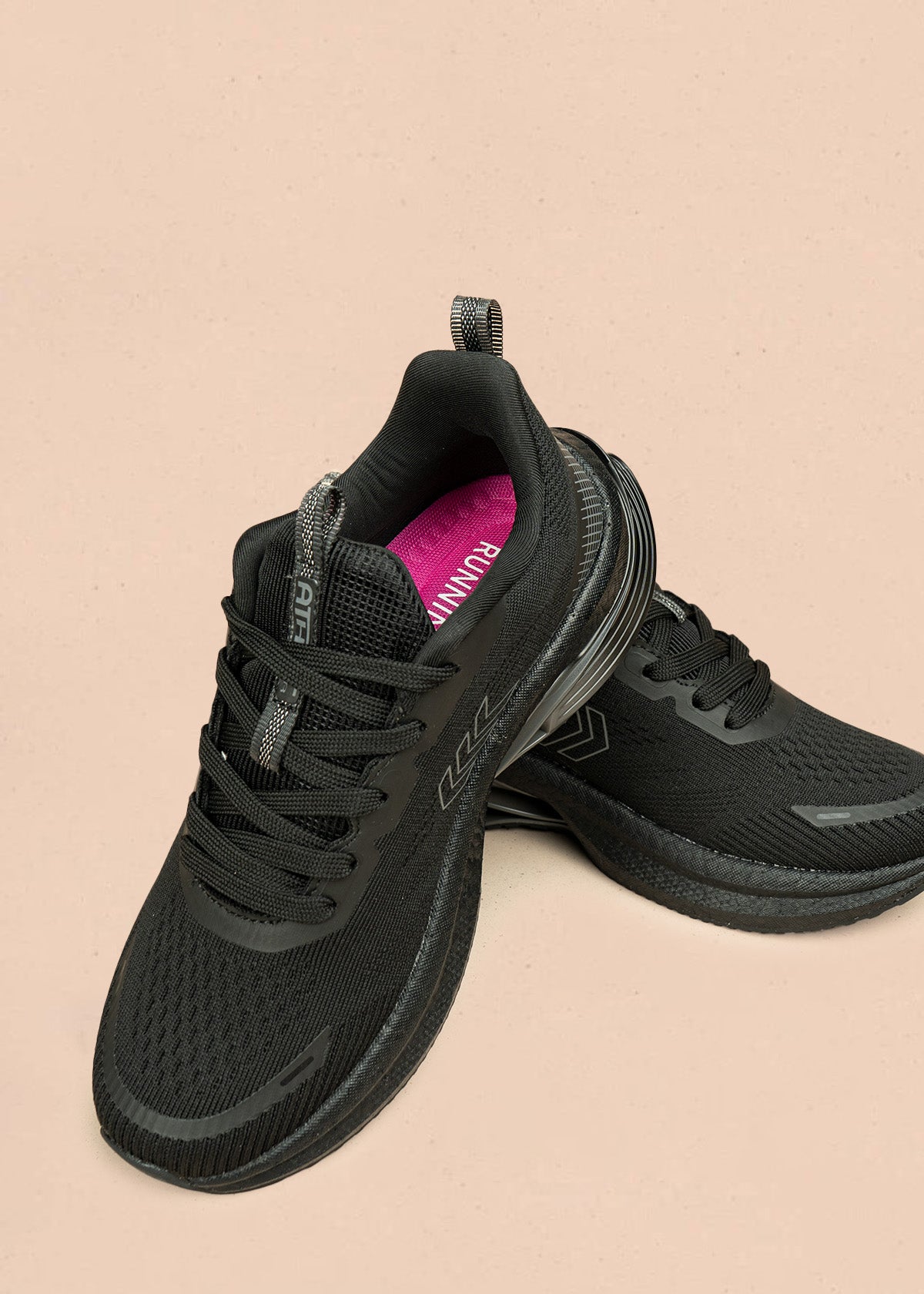 Tenis deportivos color negro 106443