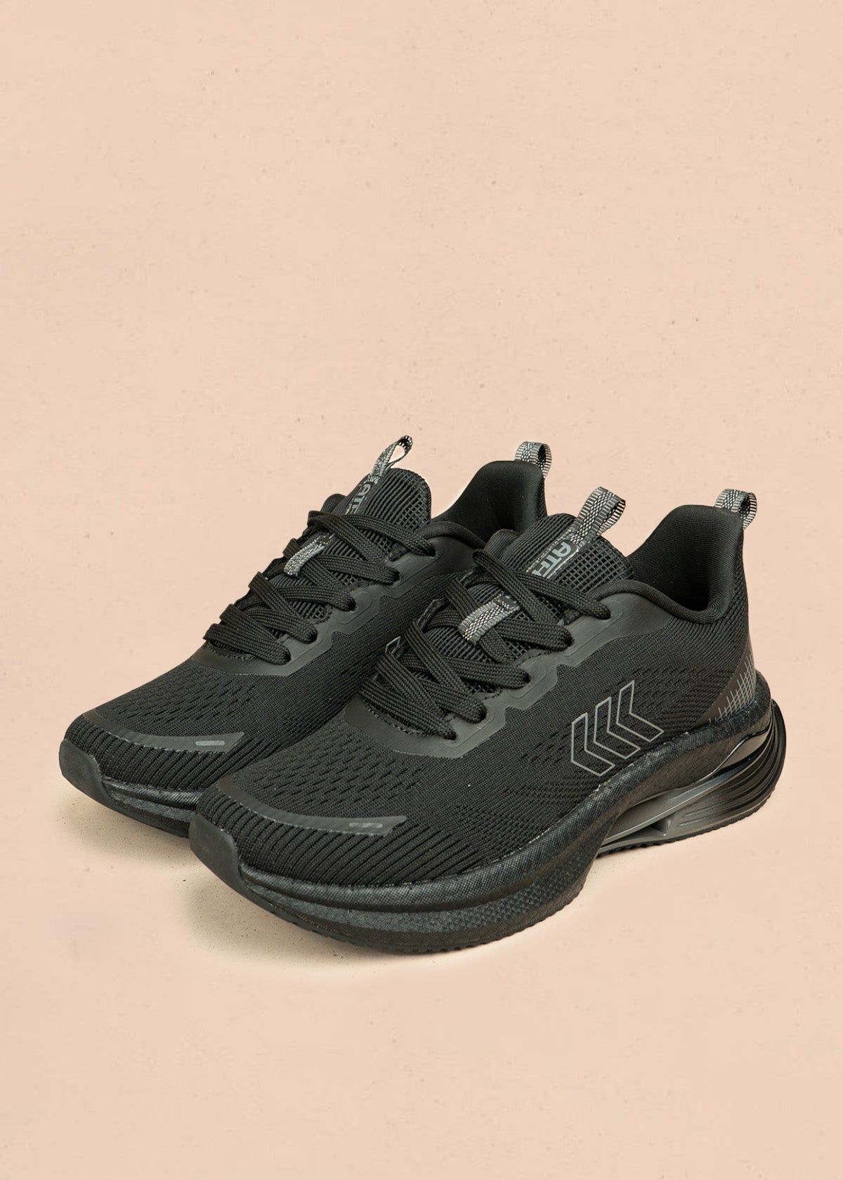 Tenis deportivos color negro 106443