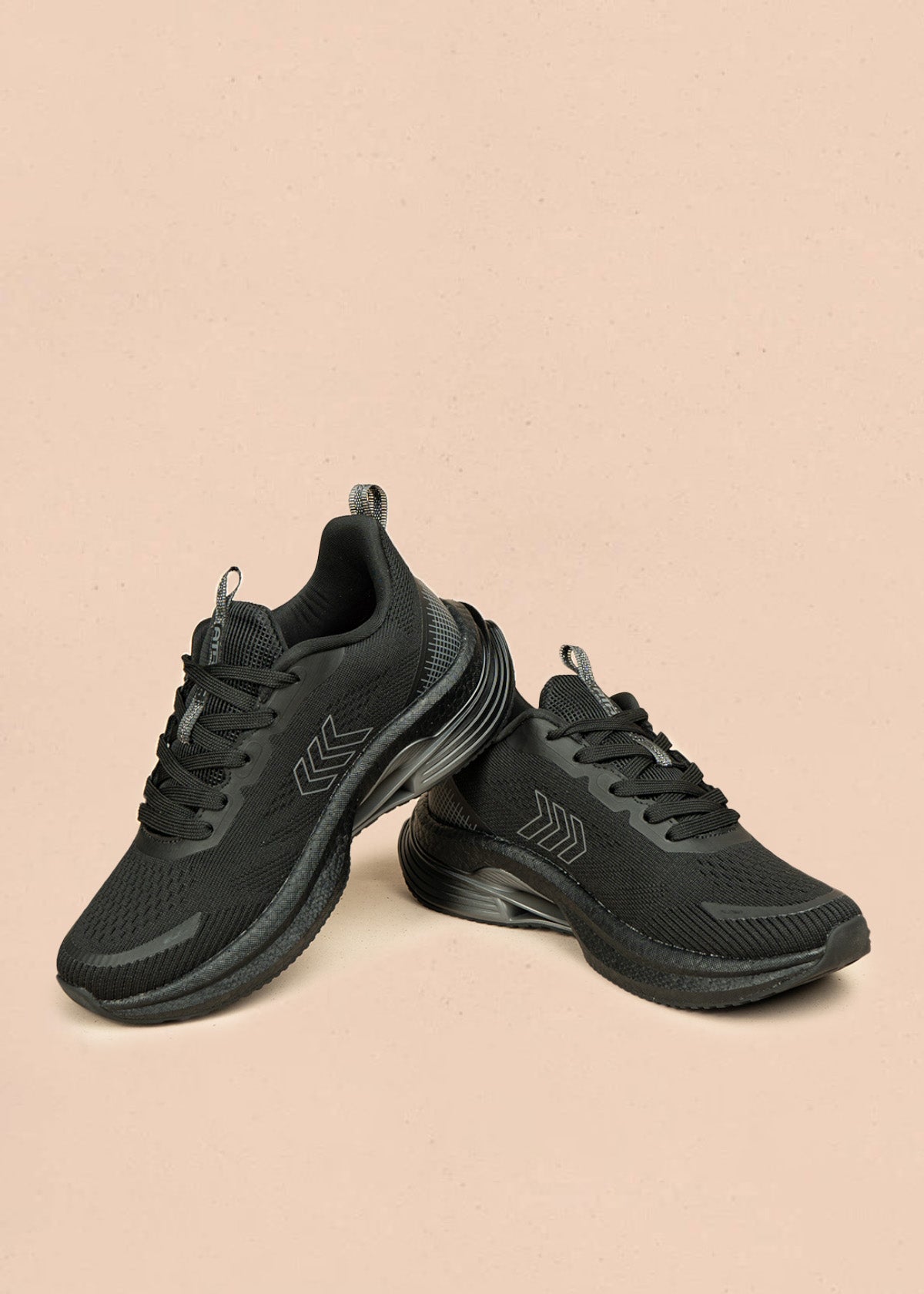 Tenis deportivos color negro 106443